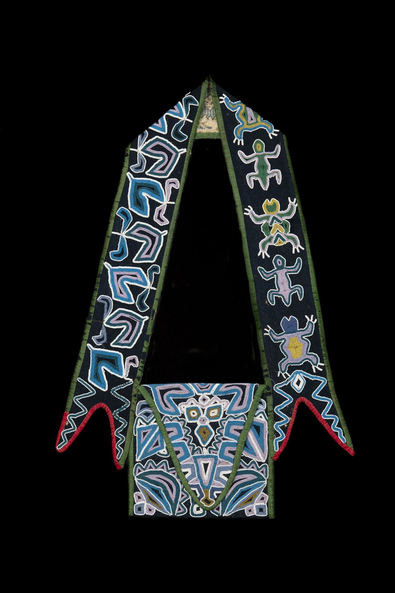 Southeastern_Bandolier_Bag_001.jpg