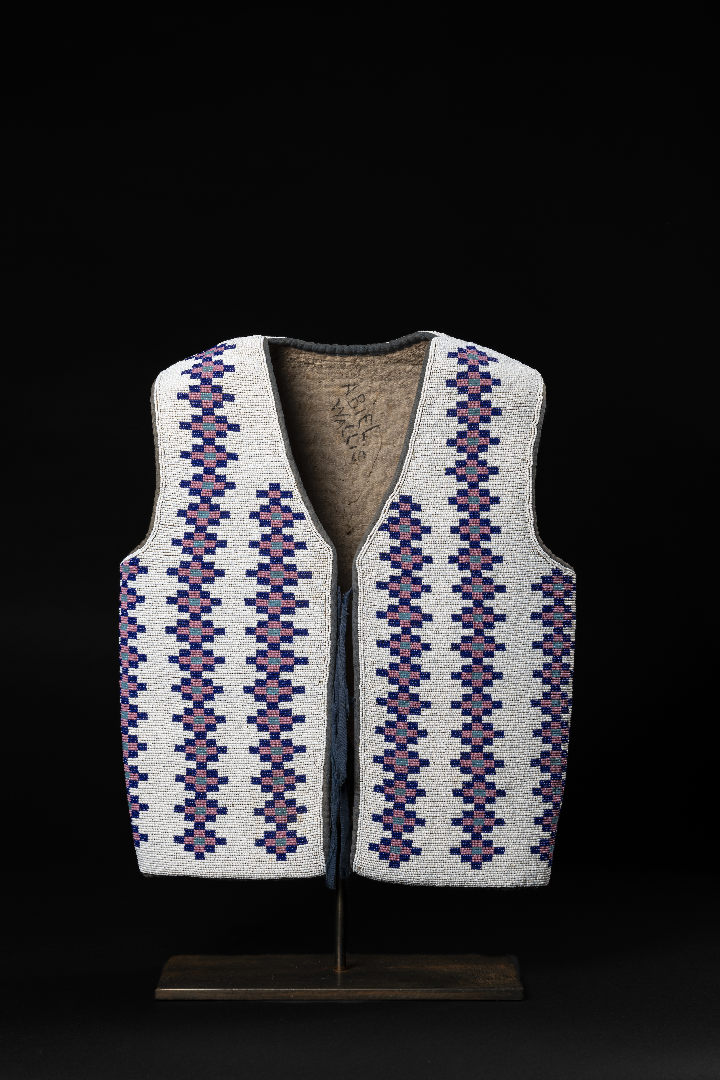 Blackfoot Vest_01.png
