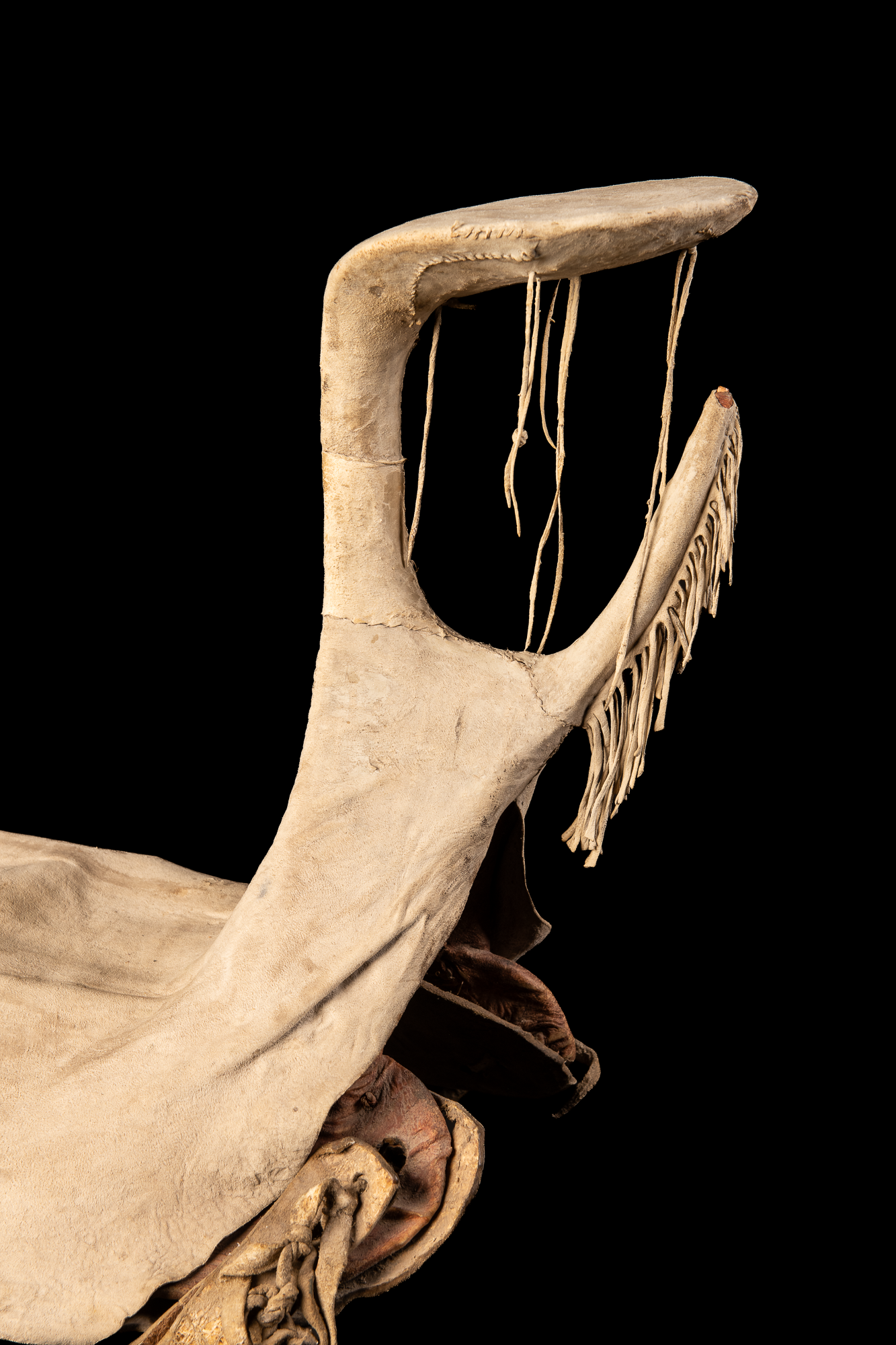 Crow_Saddle_011.png