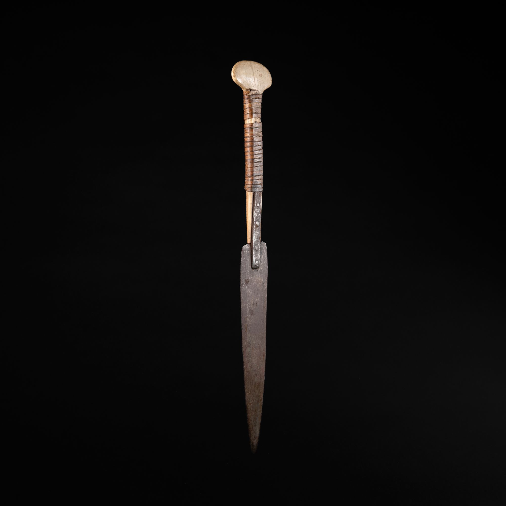 Eskimo Dagger_04_side.png