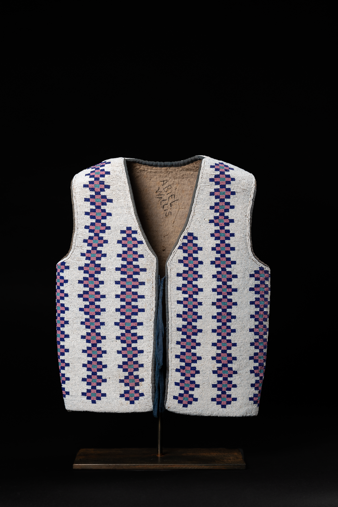 Blackfoot Vest_01.png