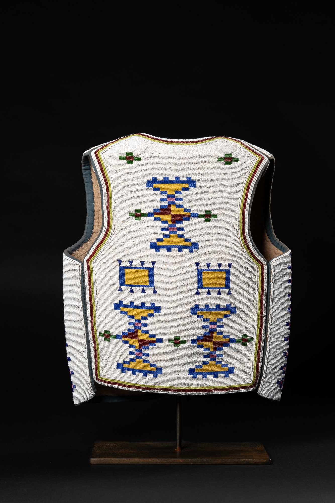 Blackfoot Vest_02.png