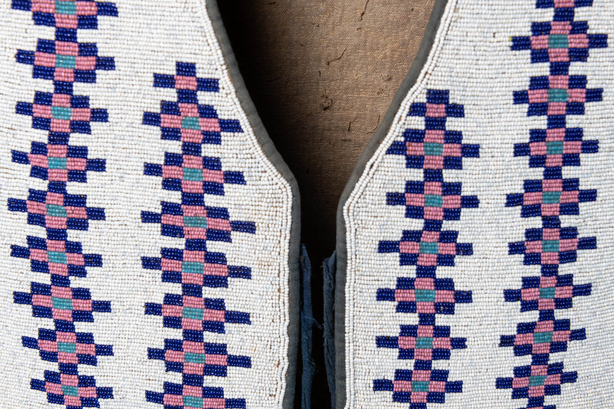 Blackfoot Vest_05_Detail.png
