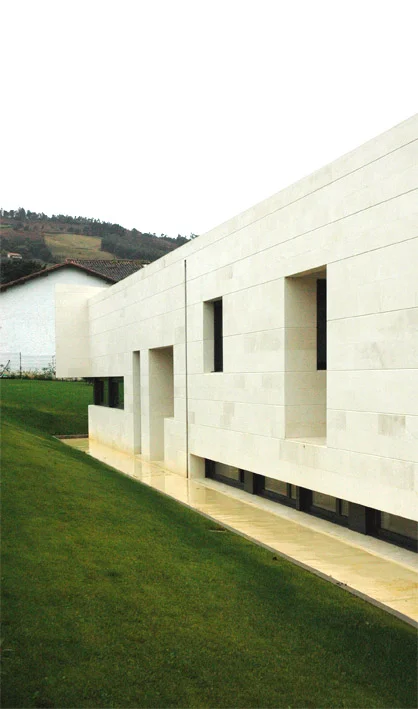 East view | Fachada Este