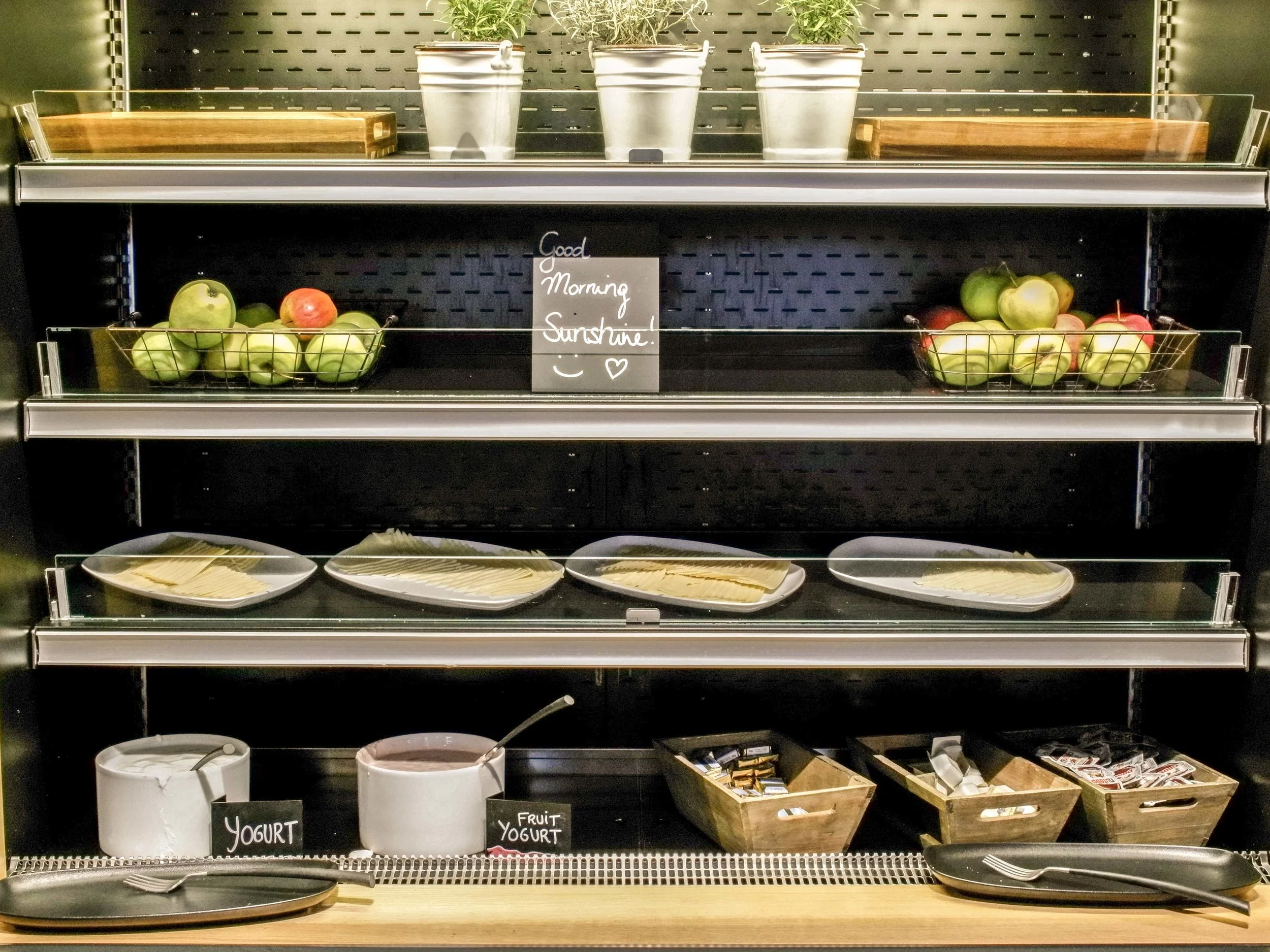 Moxy breakfast buffet