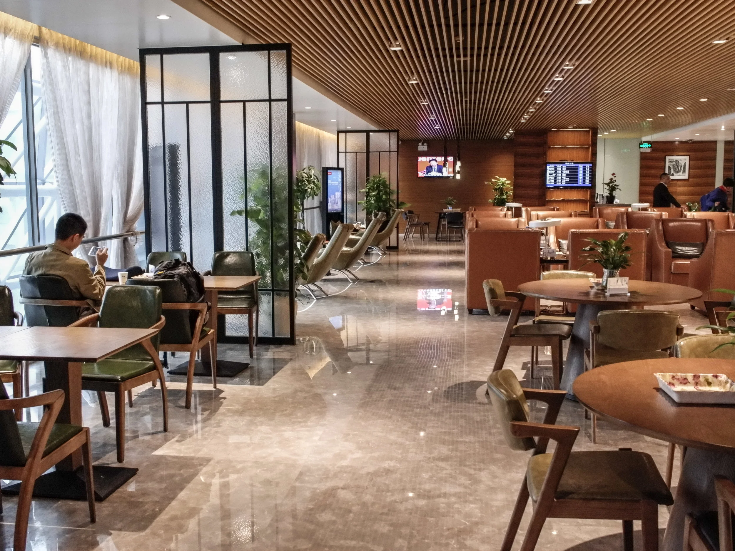 Chengdu airport terminal 1 - First Class Lounge