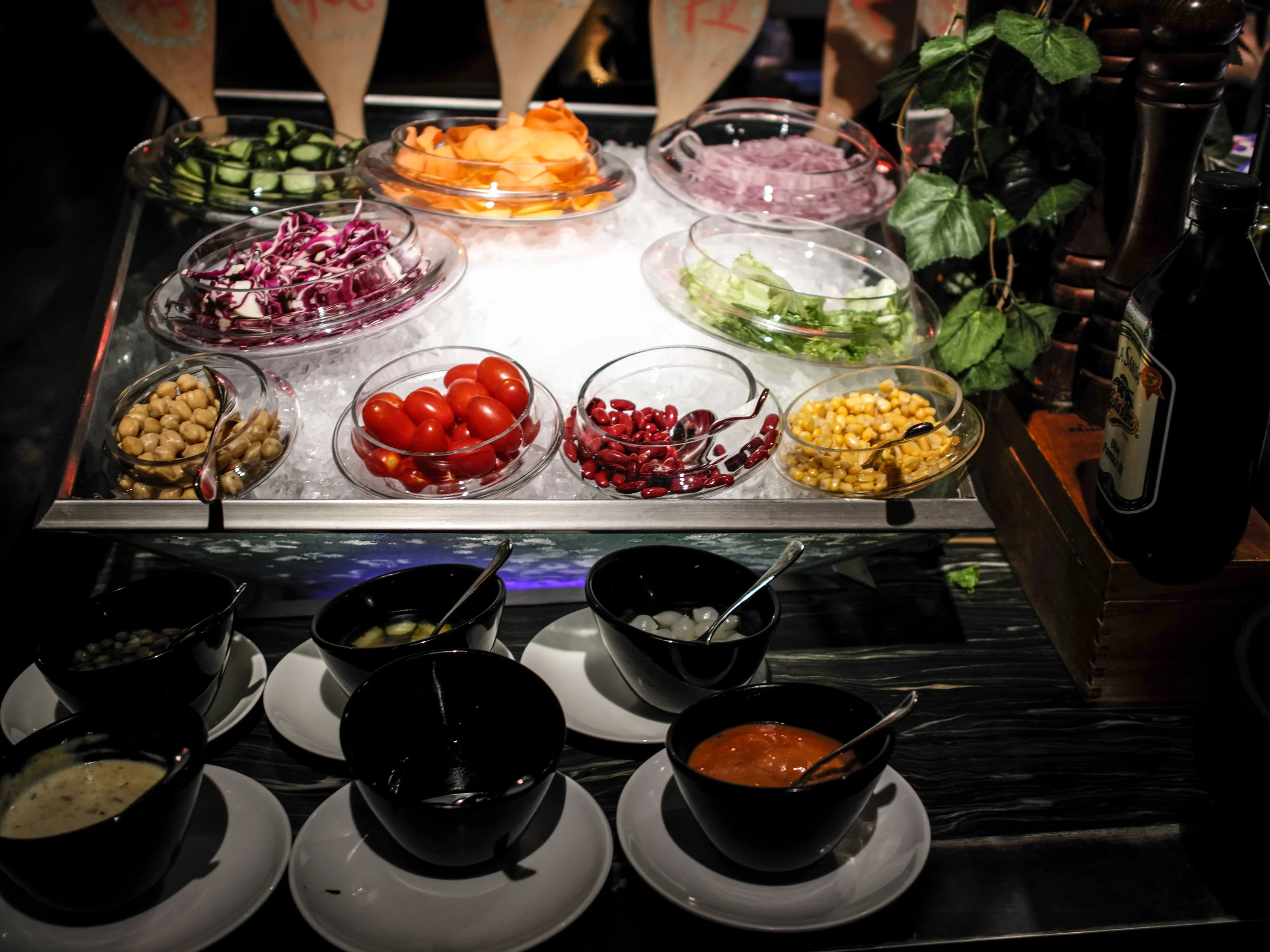 Ani's Kitchen - salad bar