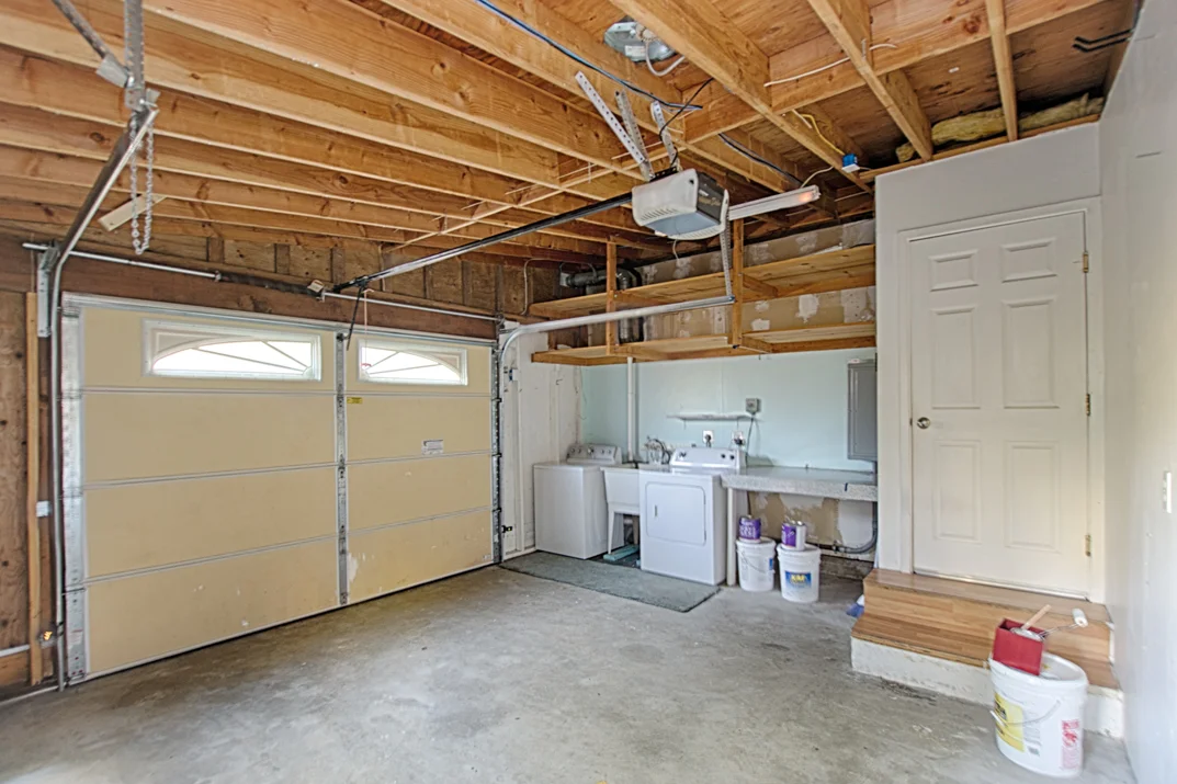 Garage.jpg