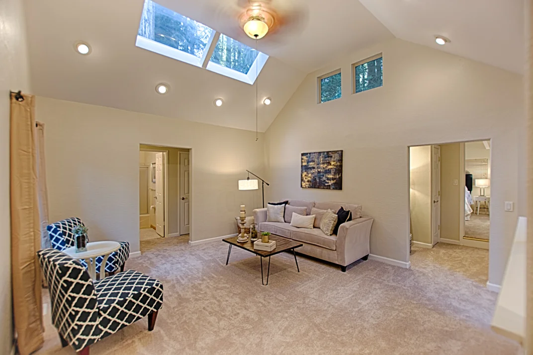 Living Room 3.jpg