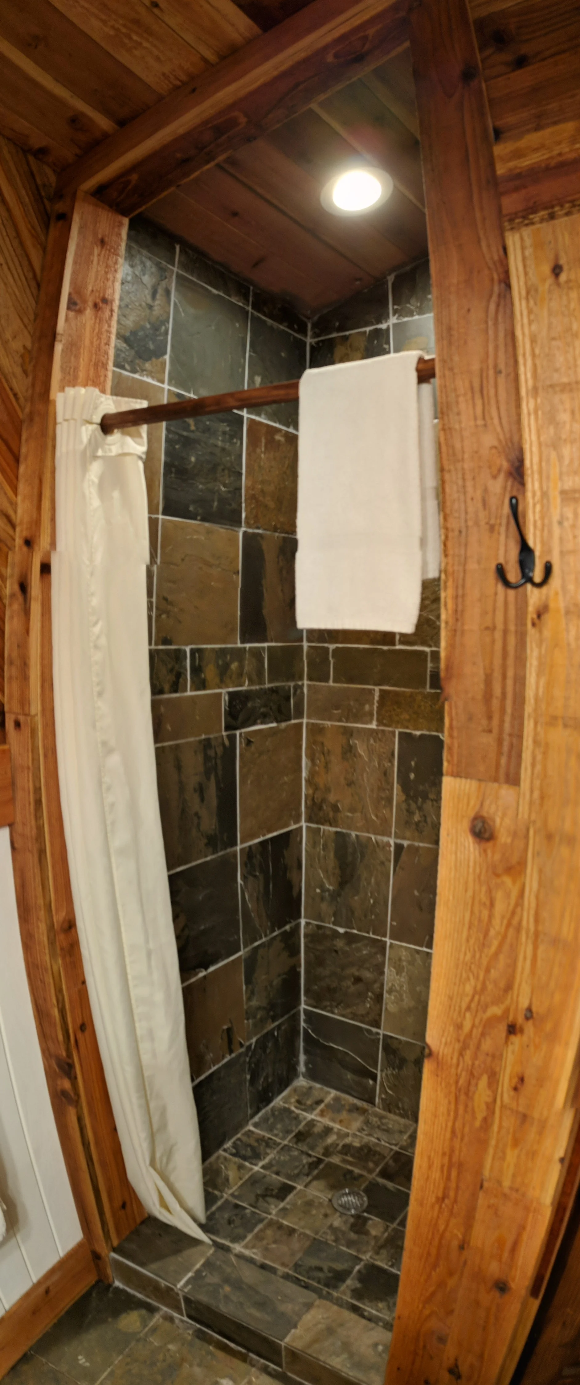 New shower in Cabin L