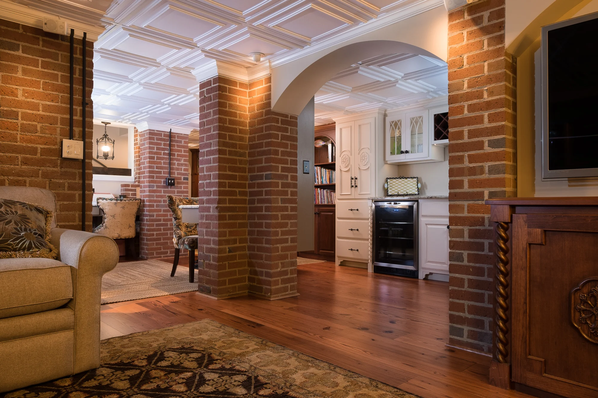 2016-09-09_DBI-CousarBasement_6281_2000px.jpg