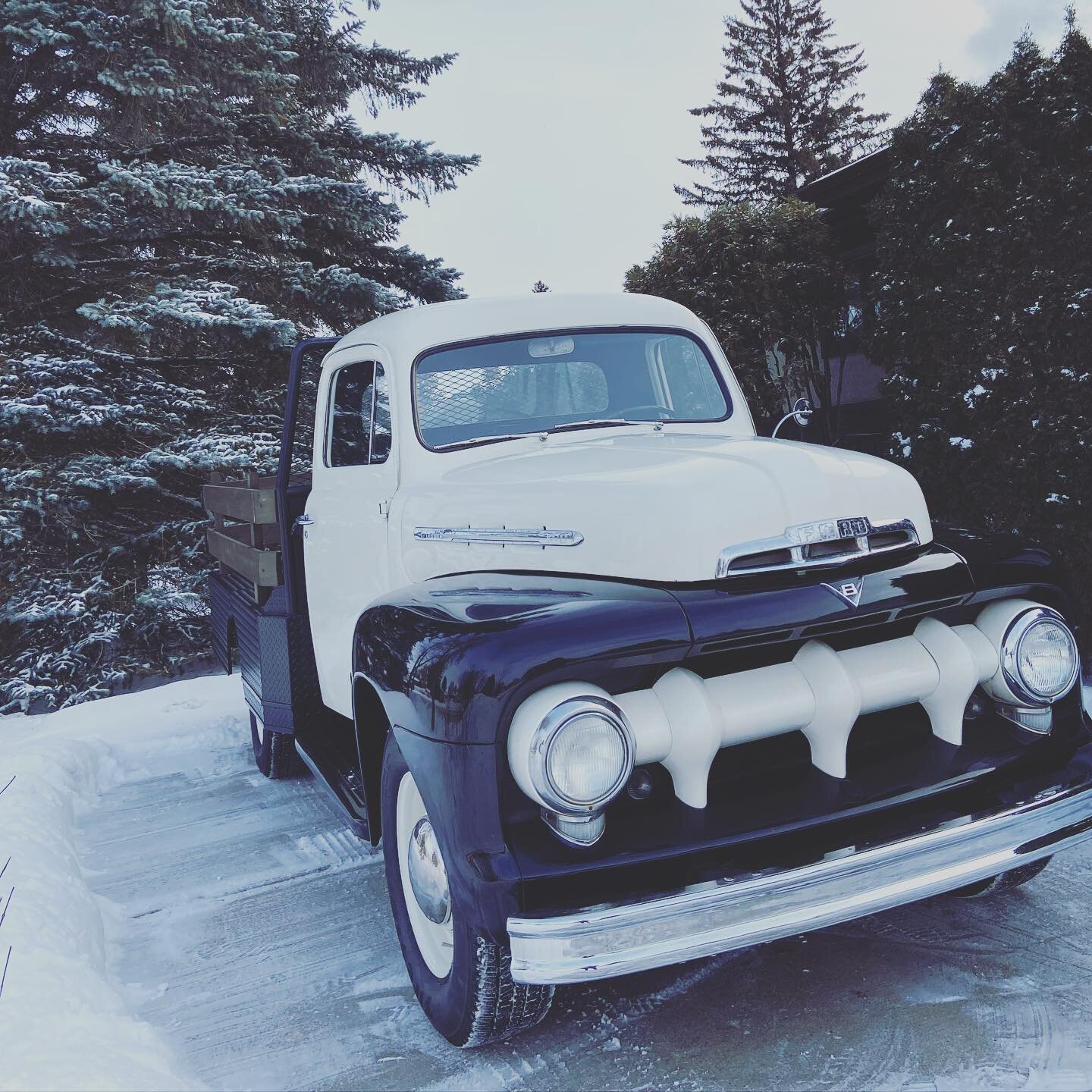 Can&rsquo;t decide what color barrel to put in the back. Stay tuned! #51fordpickup #classictruck #fordtrucks