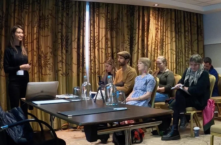 Jackie speaking — photo 10