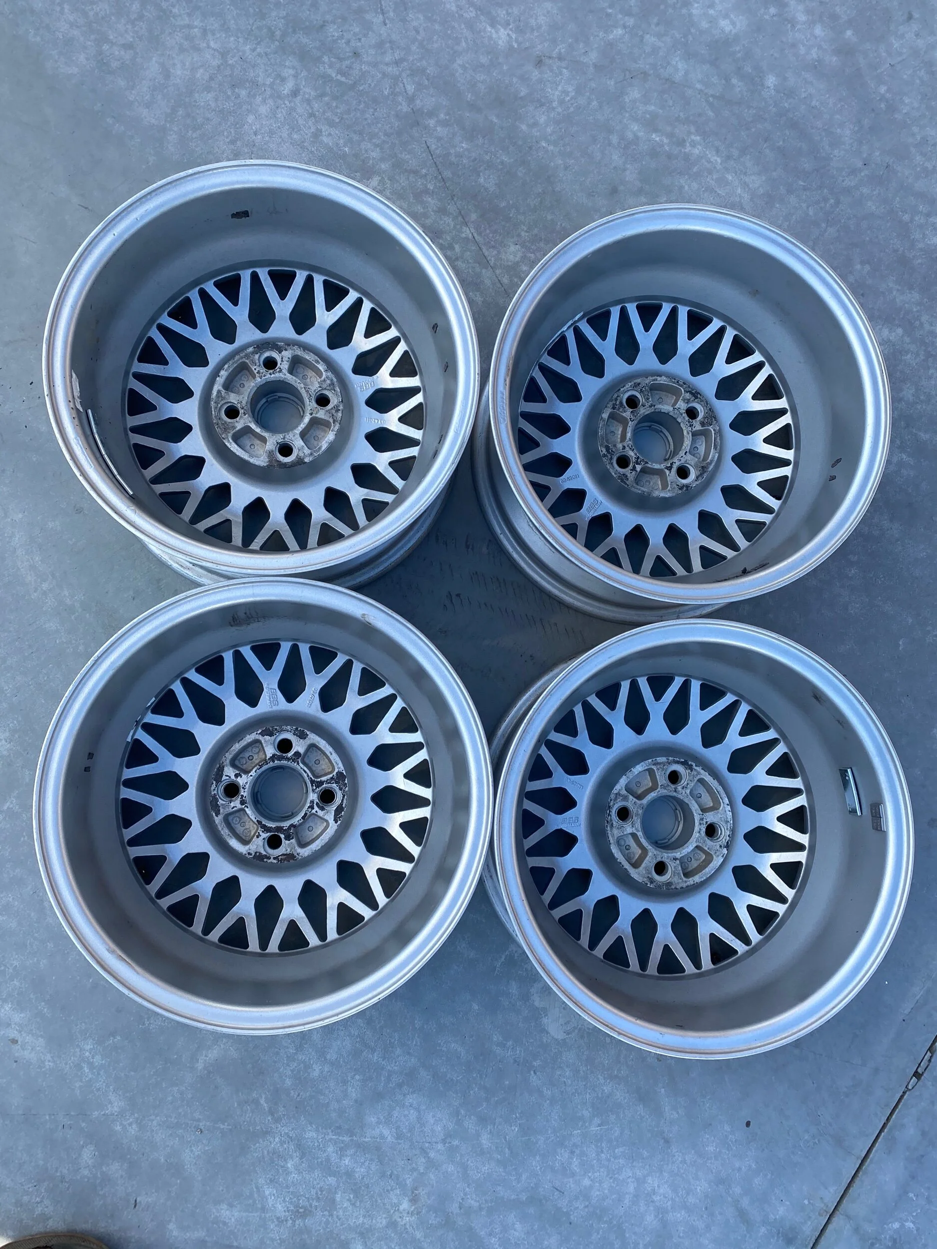 4B6AB581-5CDE-43AE-A8F1-2EB9409EA93C