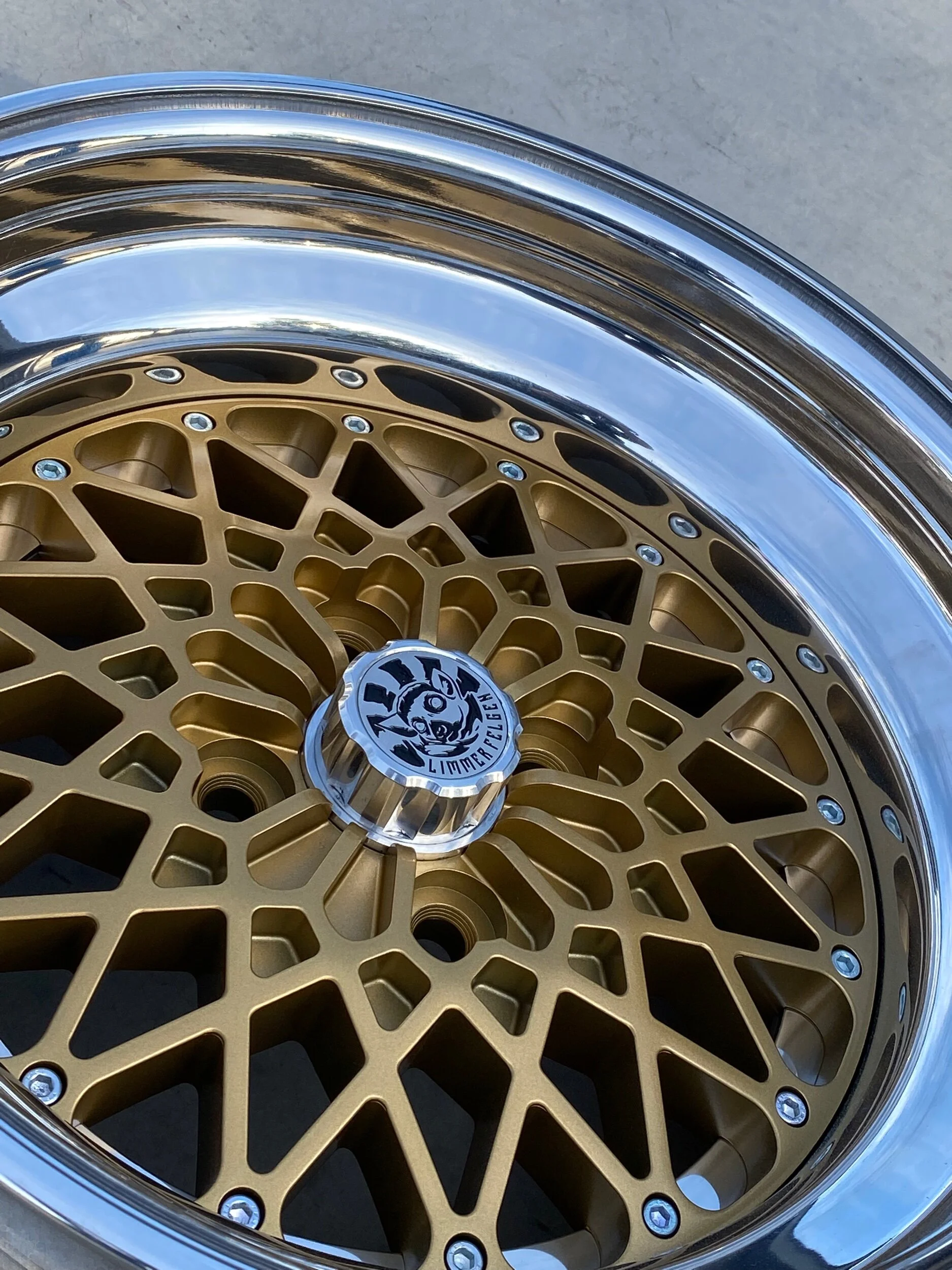 8EE6A08B-4214-4BE7-A96B-8177AF59B401