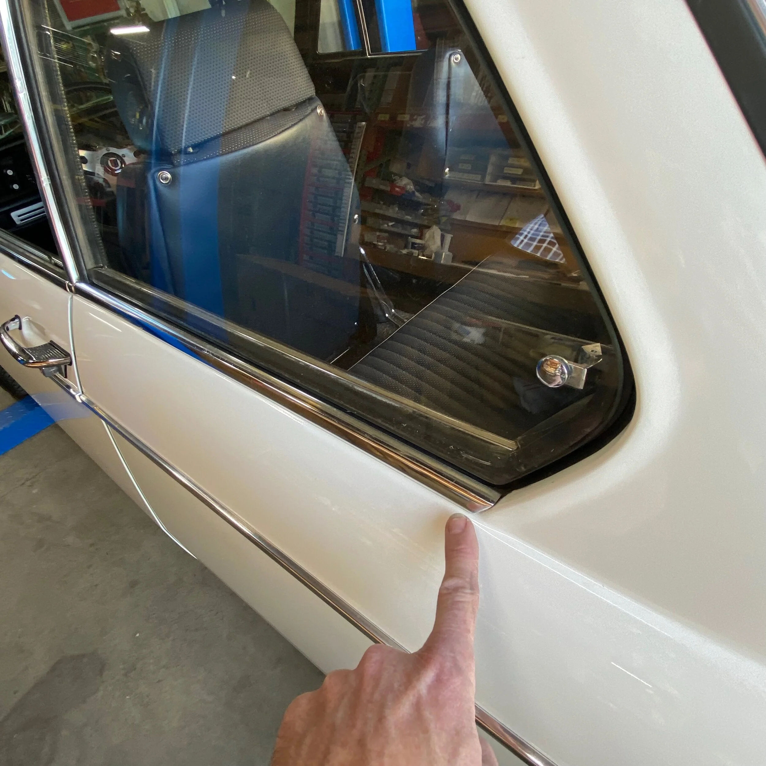 B044DC90-75DF-418B-BE50-6B8801FF4FAC