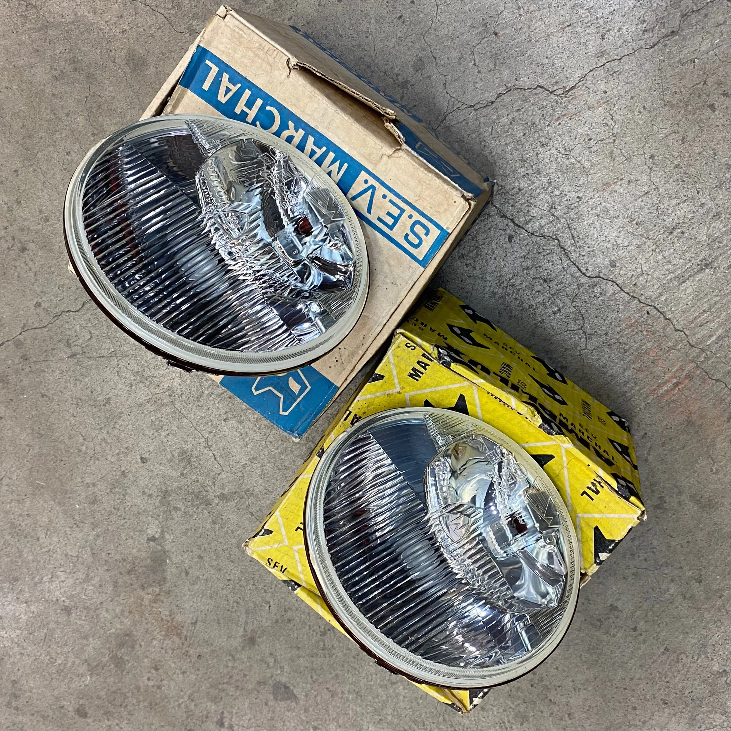 AA9C6F51-C88C-446A-A884-137E121B1AC1