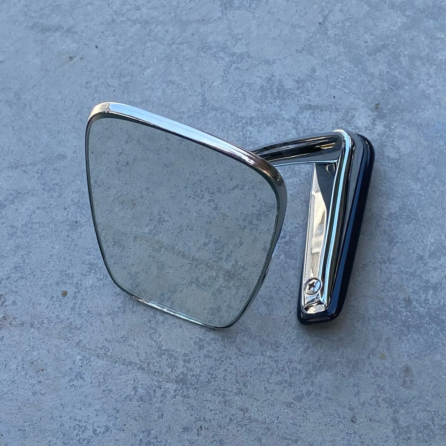 8926E051-9501-4869-A33C-FFDF2D404B01