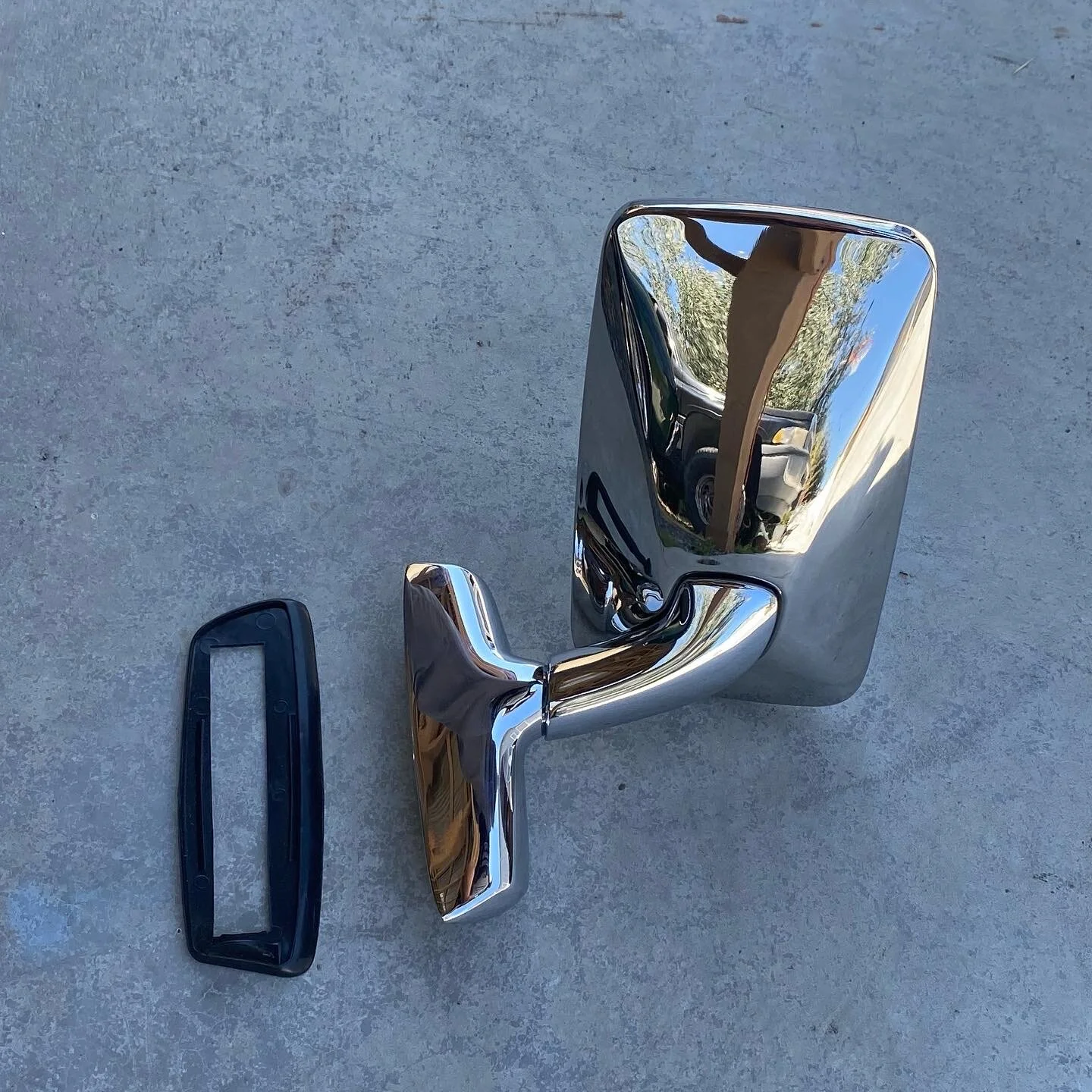 8DF10EFC-0D3B-42AC-B639-074A5FB1D536