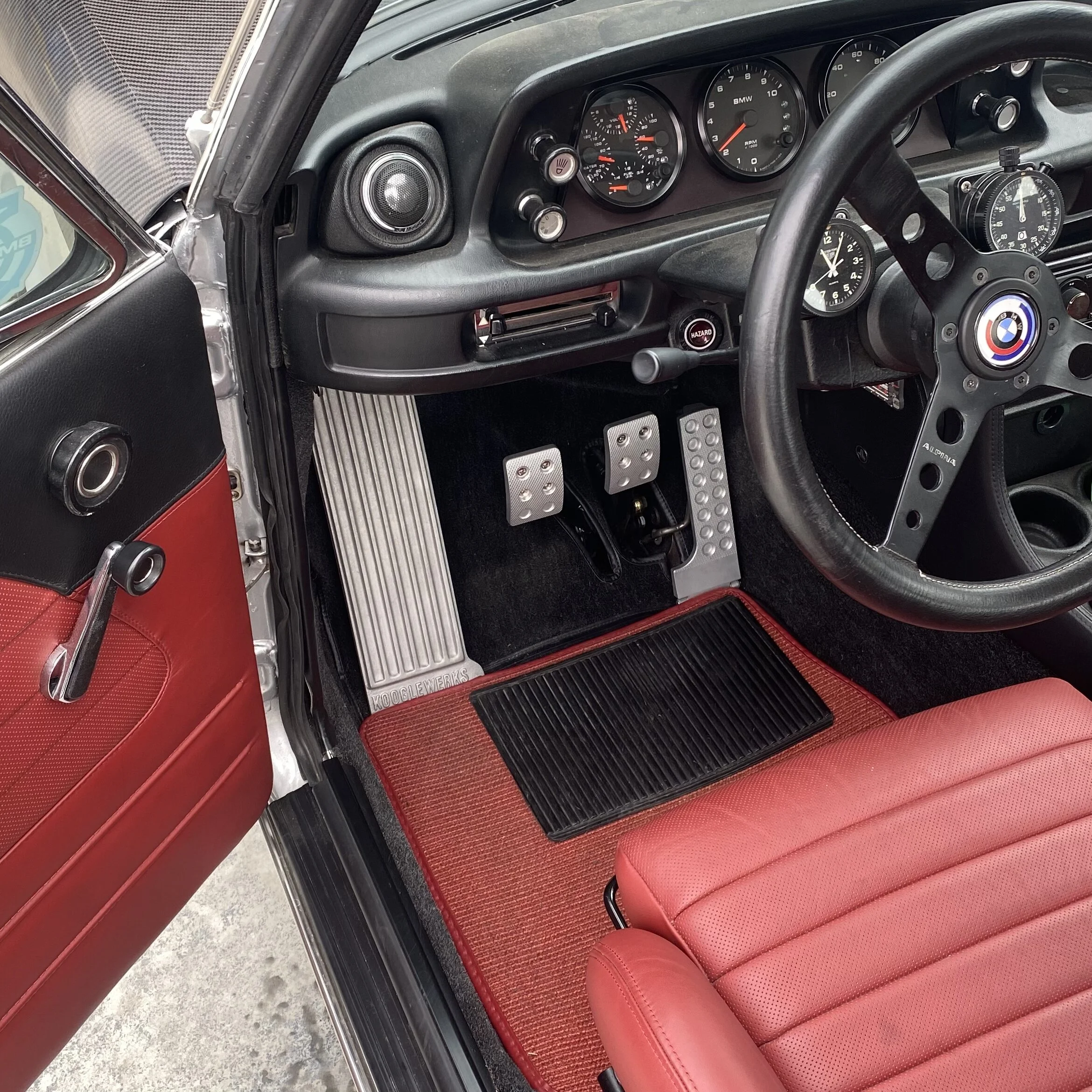 9F7FDC9C-4D8B-406B-BA1C-3040A53C0166