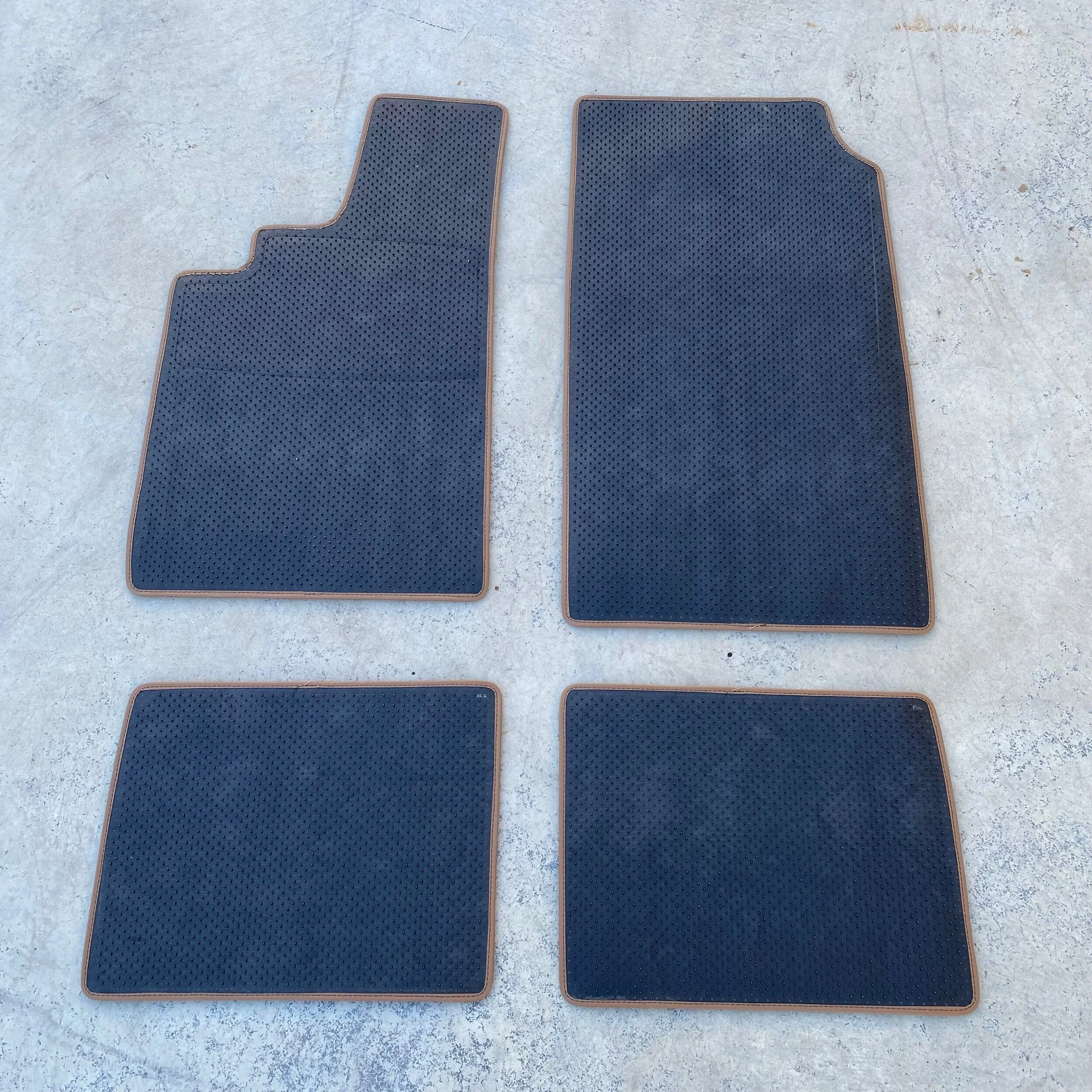 A0463E1F-9037-4A24-87B6-1815FE027947