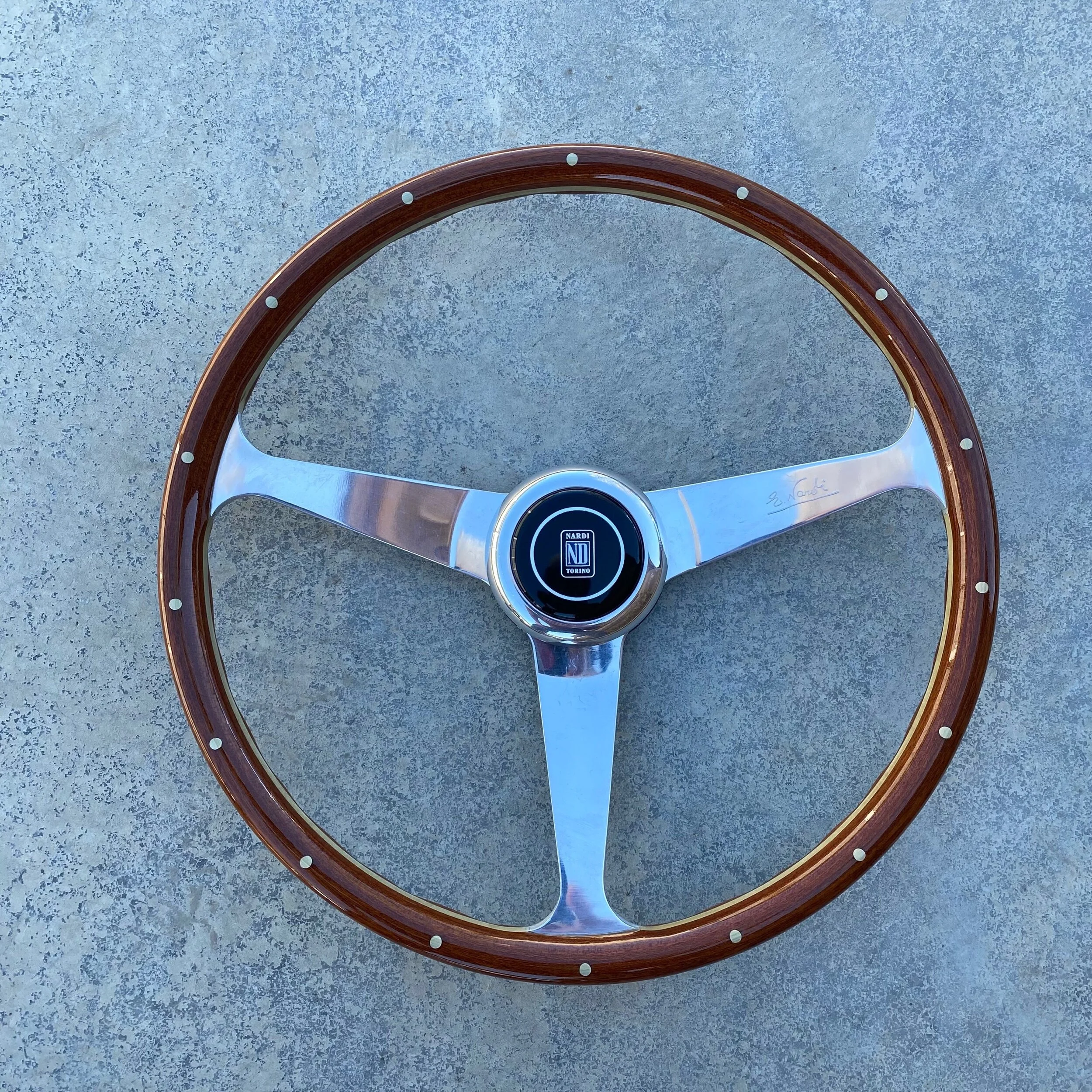 1C07E5BC-C562-41FC-B8CE-FEDE24EEE2F4