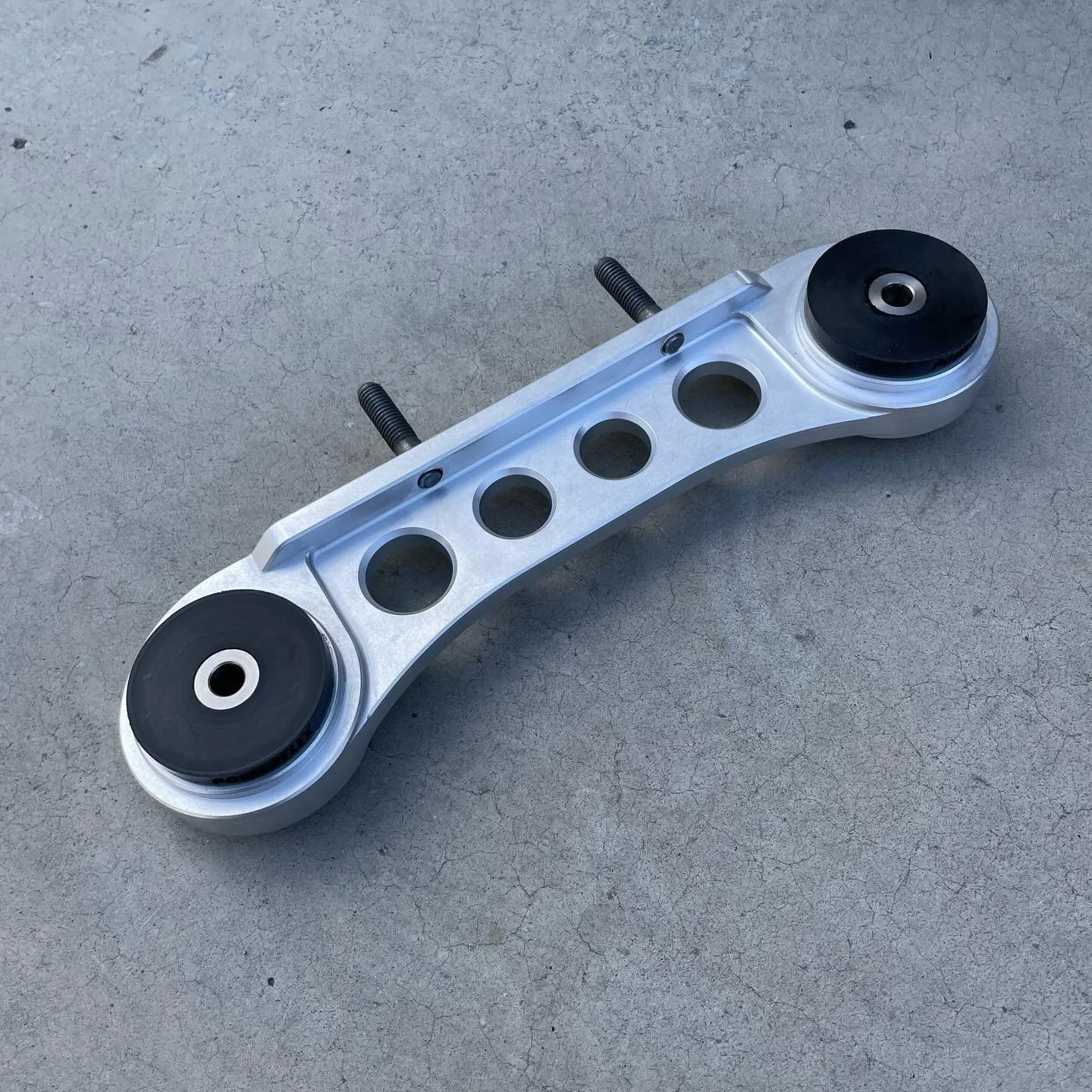 Designed to fit any BMW 2002, 2002tii or 1600, our lightweight aluminum differential mount replaces the OE farm equipment looking heavy steel &ldquo;L&rdquo; &amp; adds a little motorsport flare to your otherwise overlooked &amp; underappreciated rea