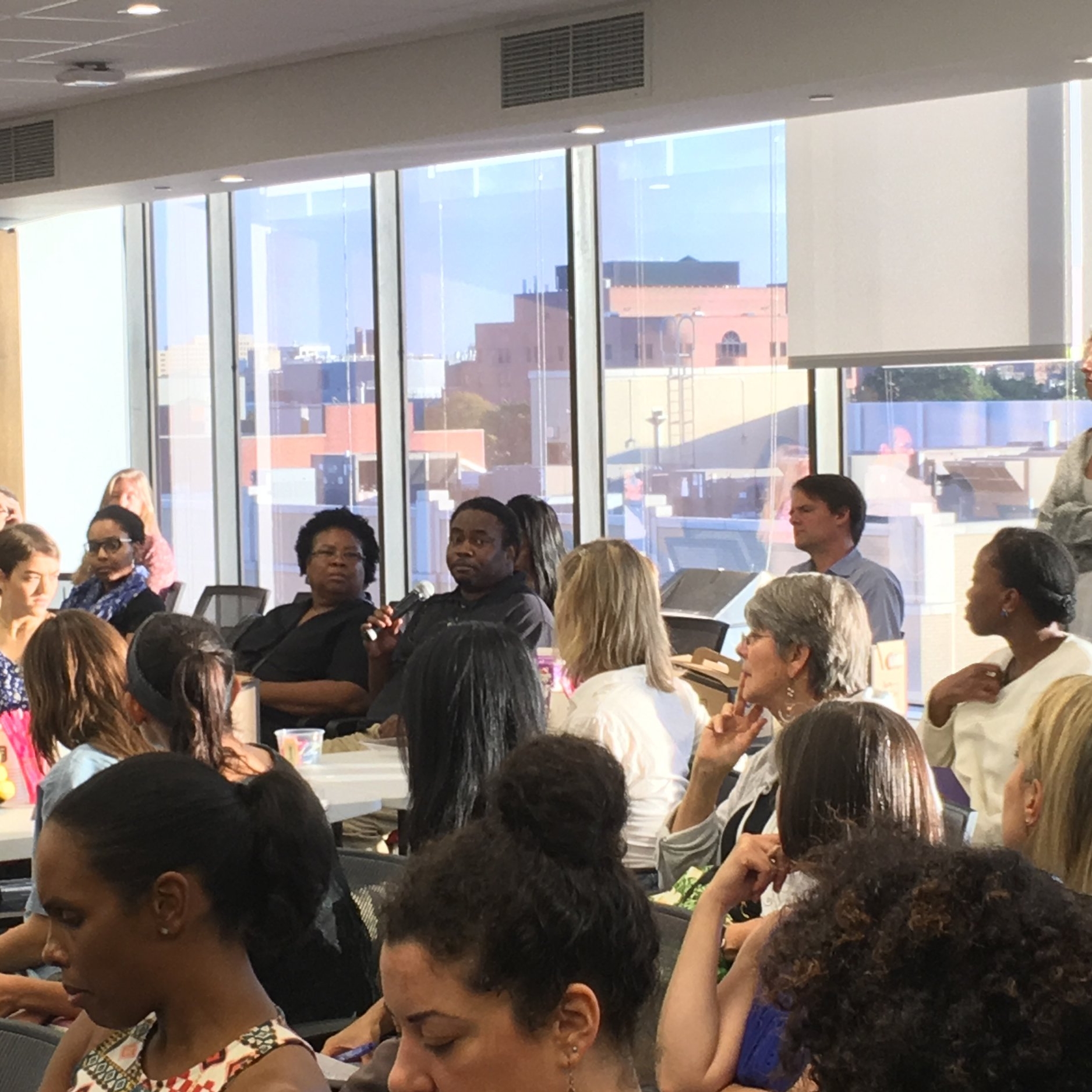 Co-founders of the Brooklyn Rescue Mission Rev. Robert Ennis Jackson and Rev. DeVanie Jackson engage in discussion with attendees of the forum on October 19, 2016.