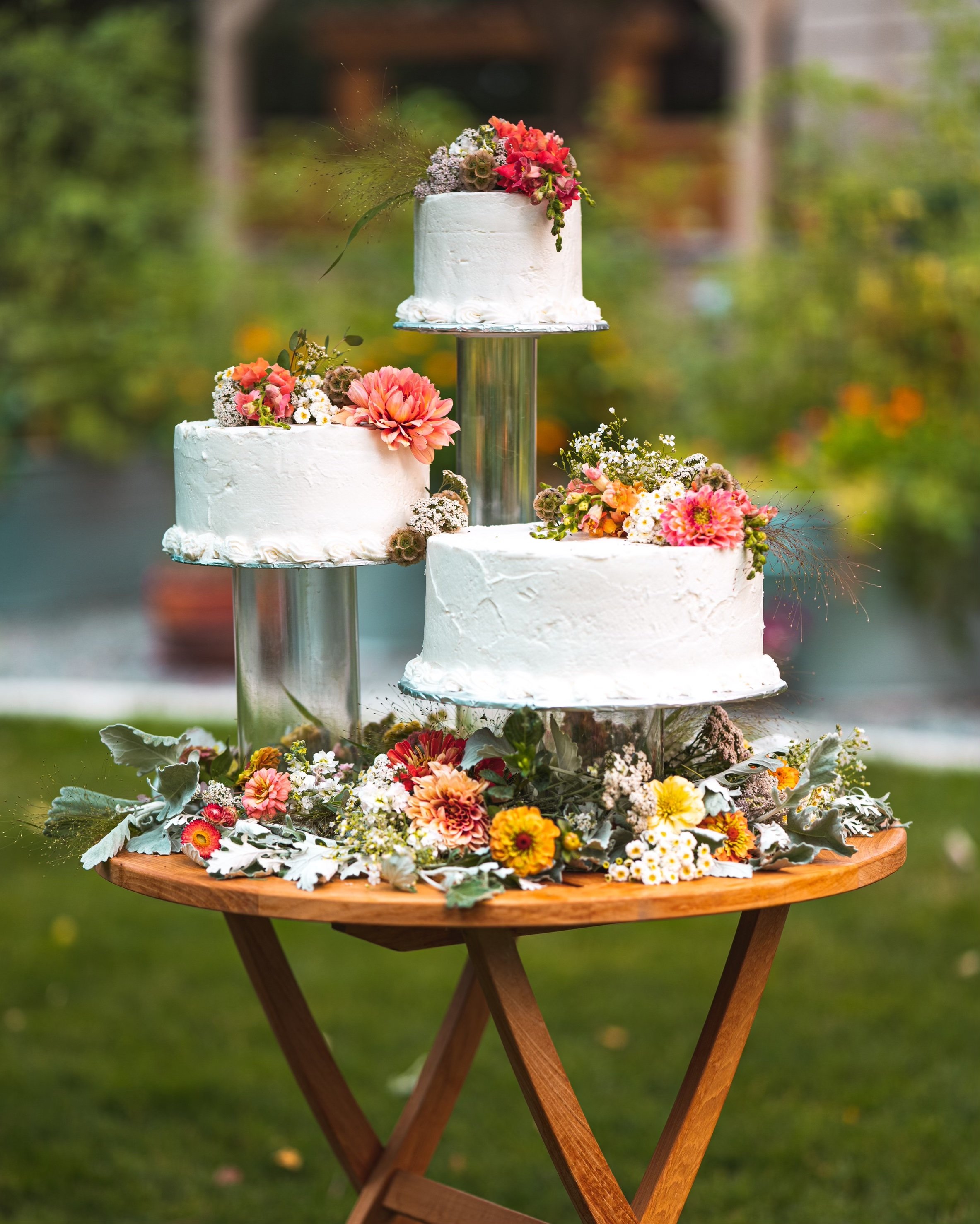 Chase Wedding cake.jpg