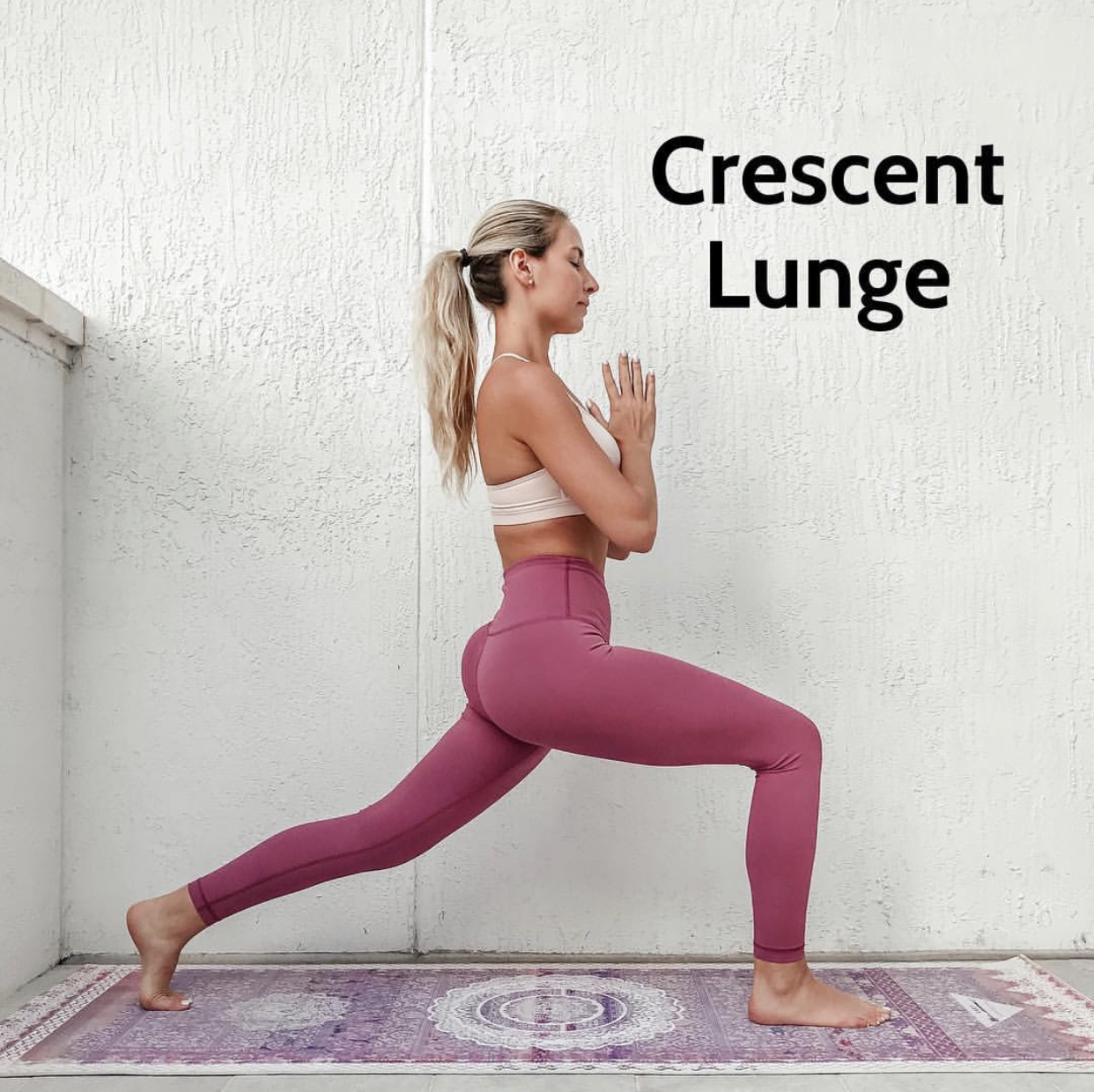  Crescent Lunge x 1 minute on each leg. Make sure to press into the ball of the back foot and gently pulse the front knee for a deeper stretch. 