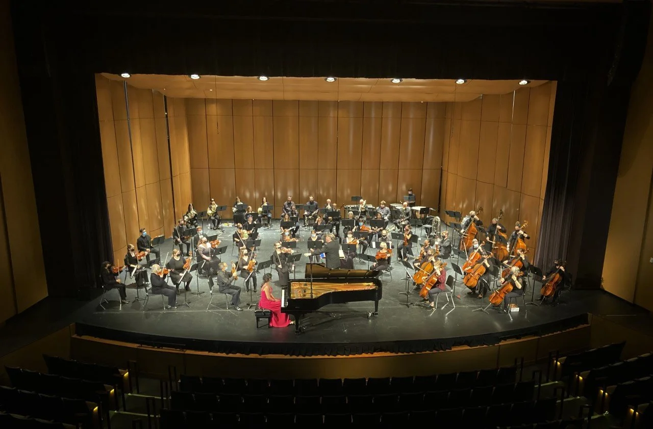 Photo of Maira playing Chopin with ASO.jpg