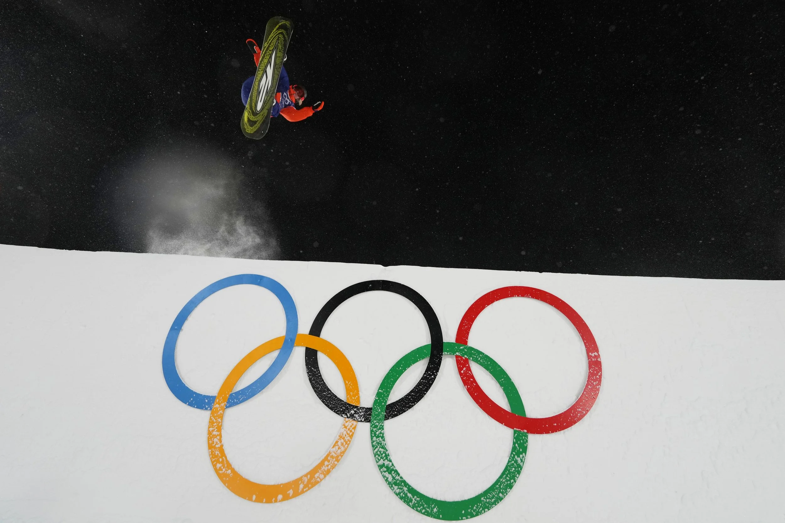  Melissa Peperkam of the Netherlands practices during a snowboard big air training session at the 2026 Winter Olympics, in Livigno, Italy, Wednesday, Feb. 4, 2026. (AP Photo/Abbie Parr) 