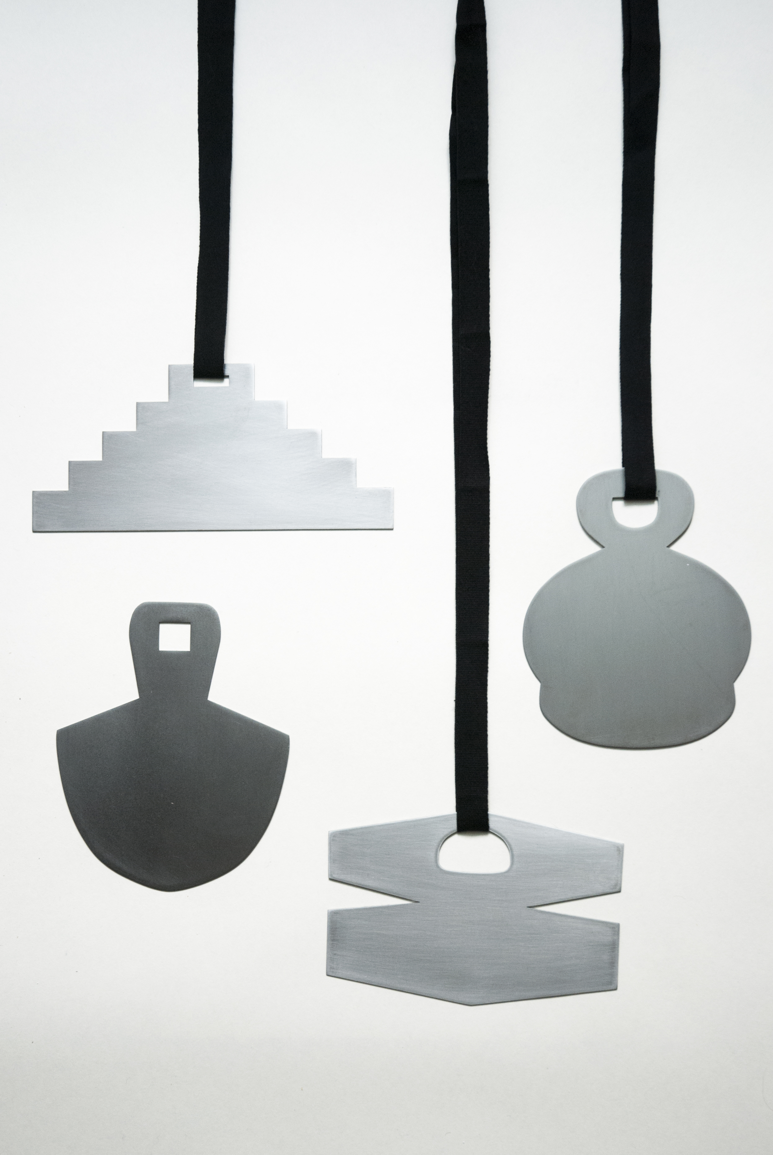 Ferro / Iron (large pendants)