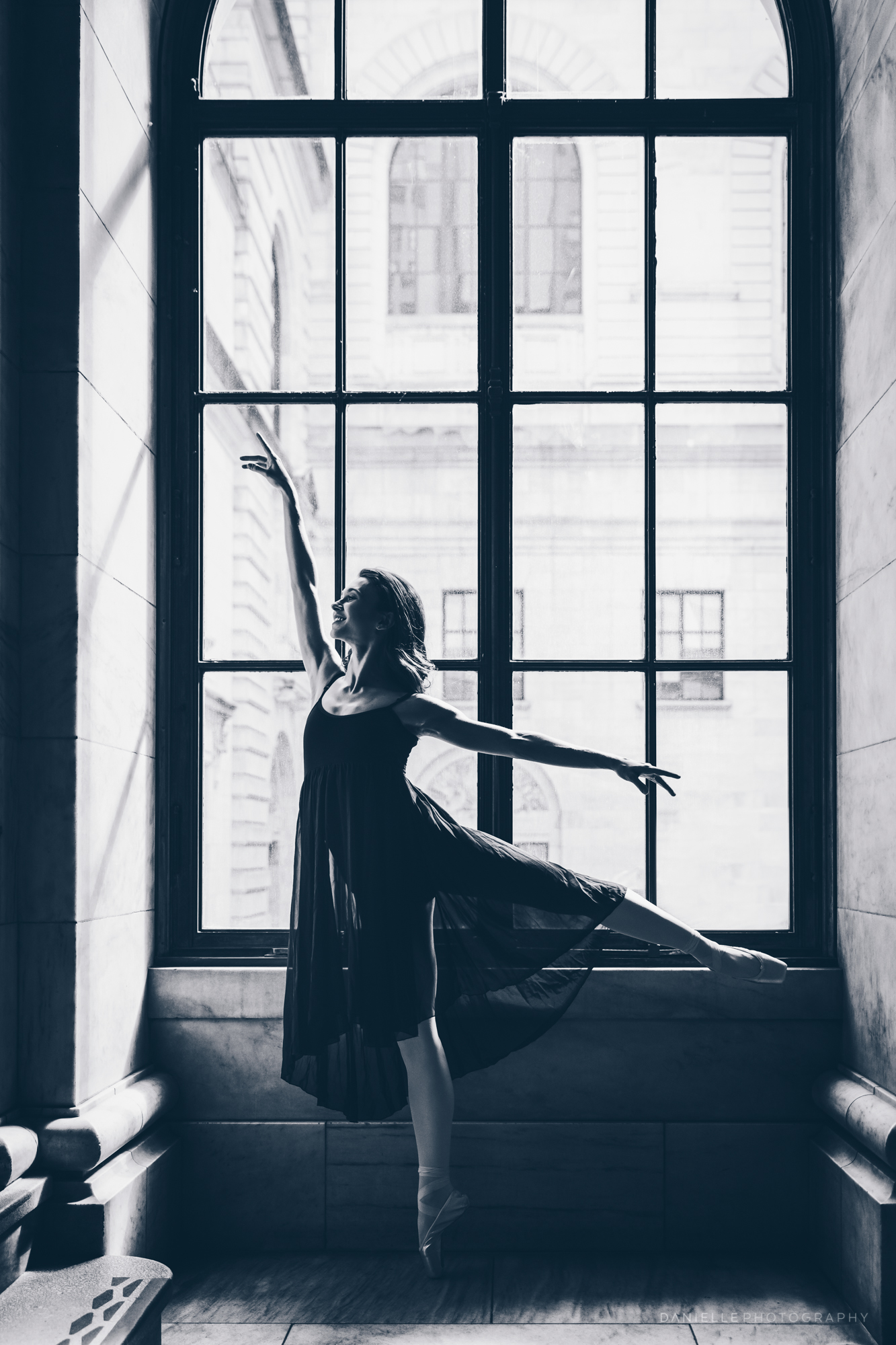 @DaniellePhotographySA_Ballerina_Photoshoot_NYPL-23-3.jpg