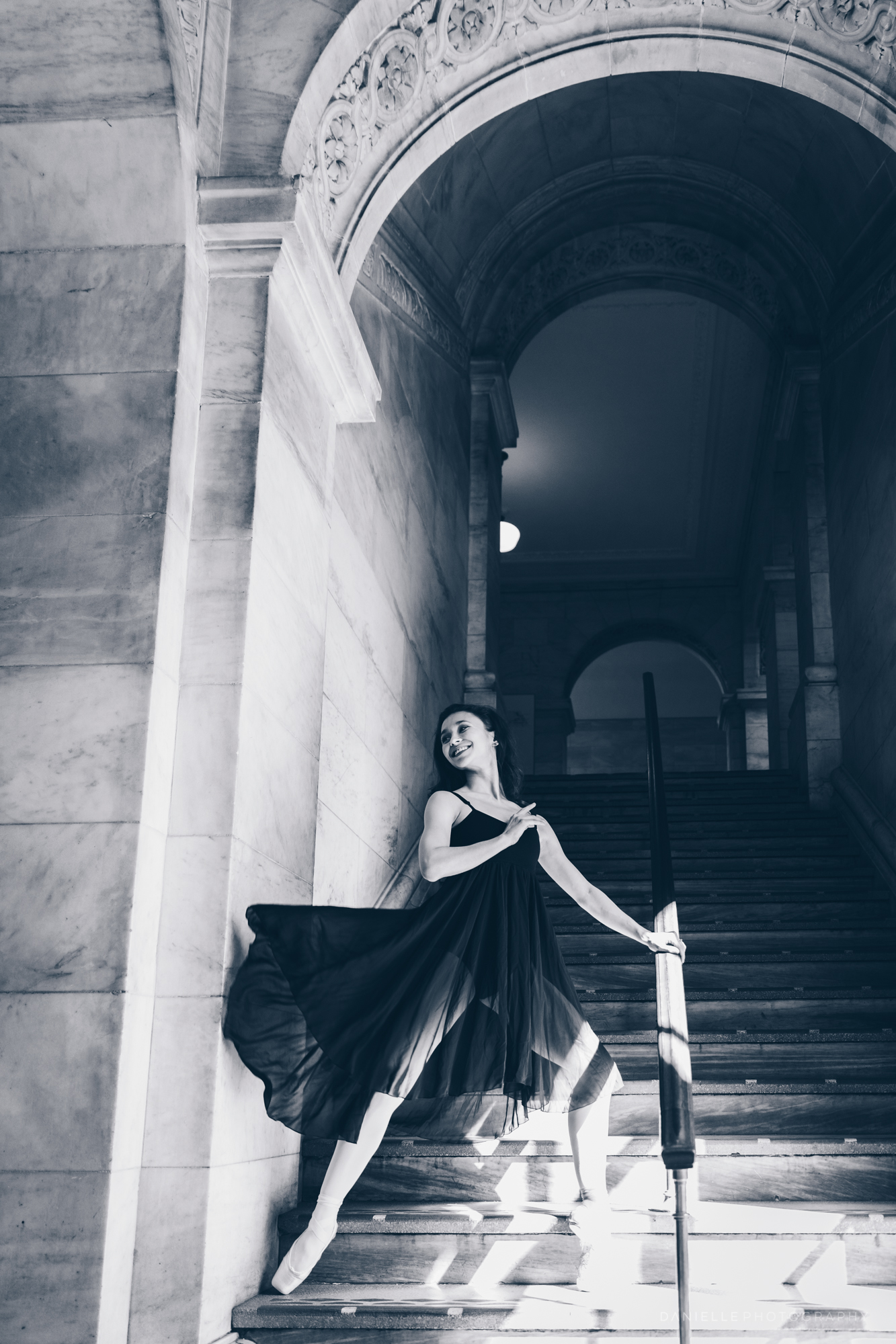 @DaniellePhotographySA_Ballerina_Photoshoot_NYPL-23-6.jpg