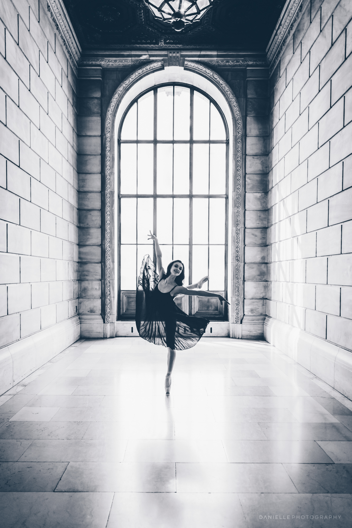 @DaniellePhotographySA_Ballerina_Photoshoot_NYPL-23-17.jpg