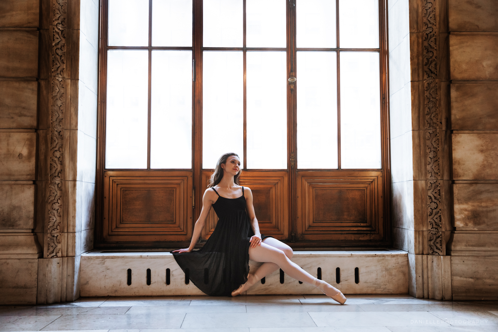 @DaniellePhotographySA_Ballerina_Photoshoot_NYPL-23-32.jpg