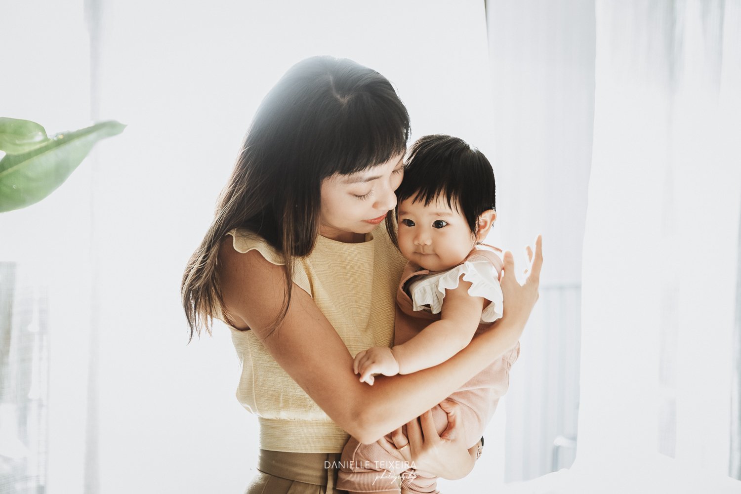 @DanielleTeixeira_In-Home_Baby_Family_Photoshoot_Shu_Fen-58.jpg