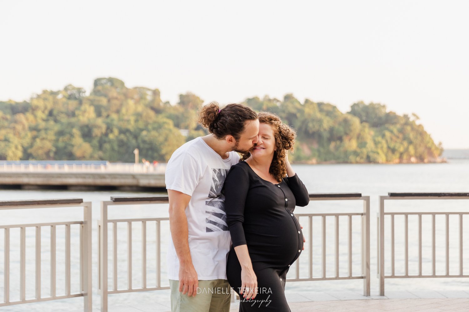 @DanielleTeixeira_Pregnancy_Photos_Labrador_Park_Mariama-82.jpg