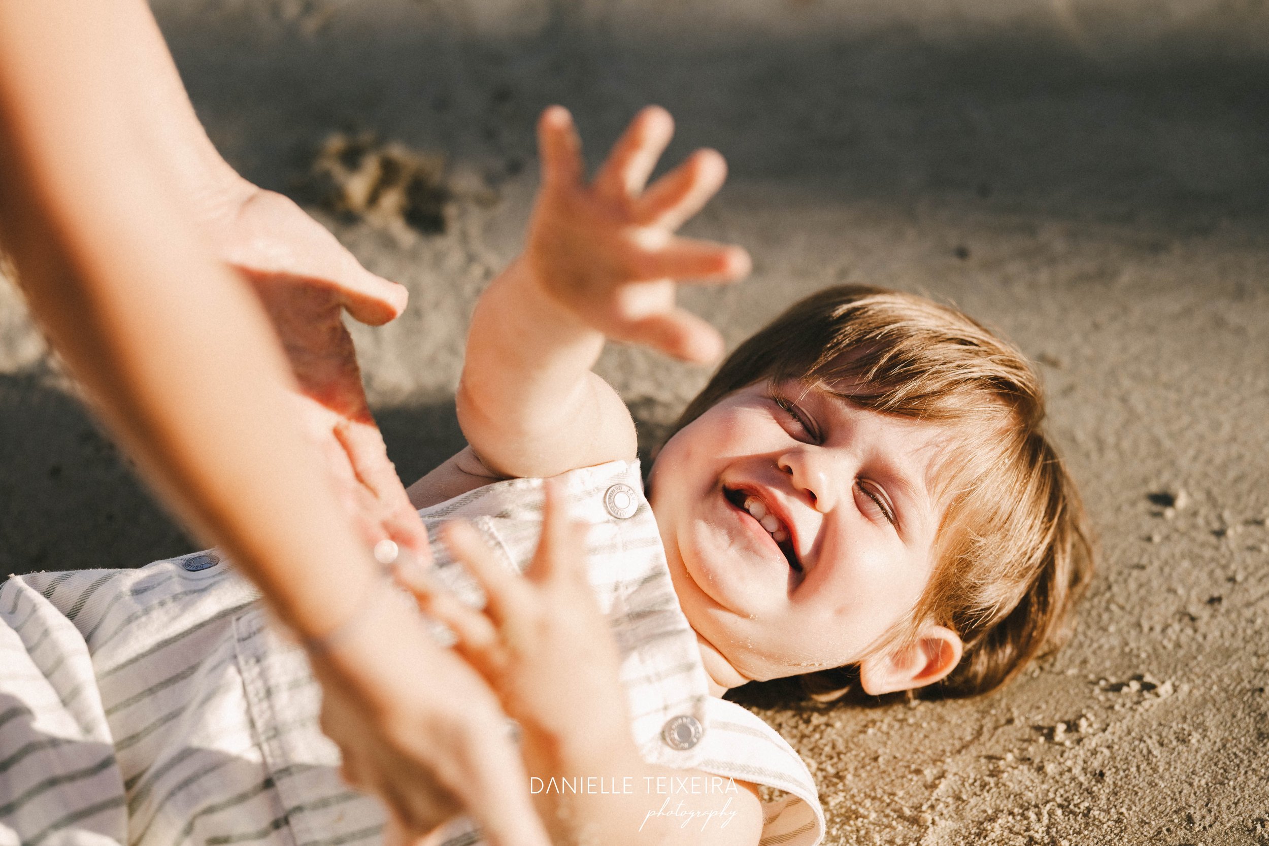 @DanielleTeixeira_Family_Photoshoot_Beach_Singapore_Nellie-20.jpg