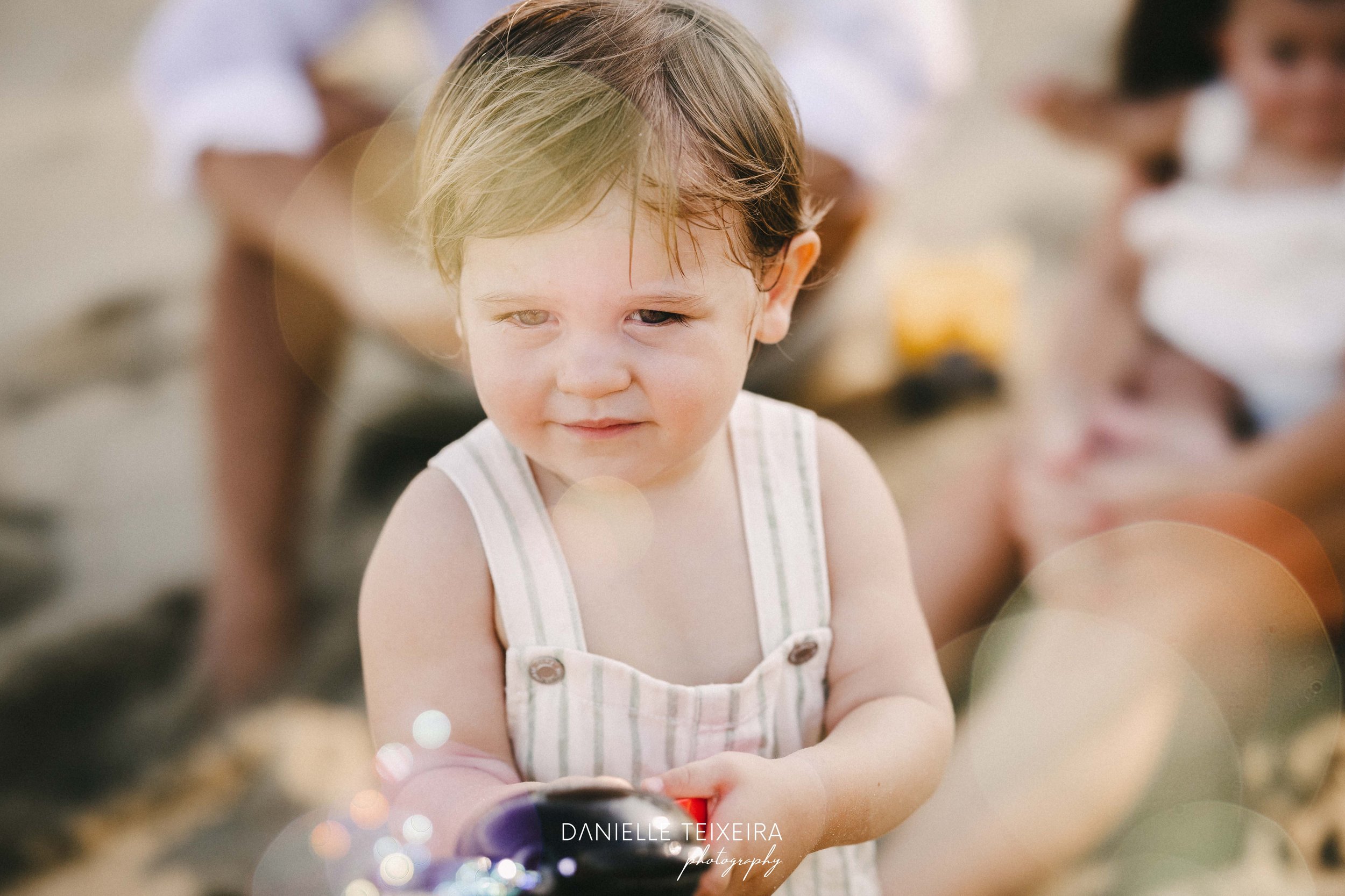 @DanielleTeixeira_Family_Photoshoot_Beach_Singapore_Nellie-139.jpg