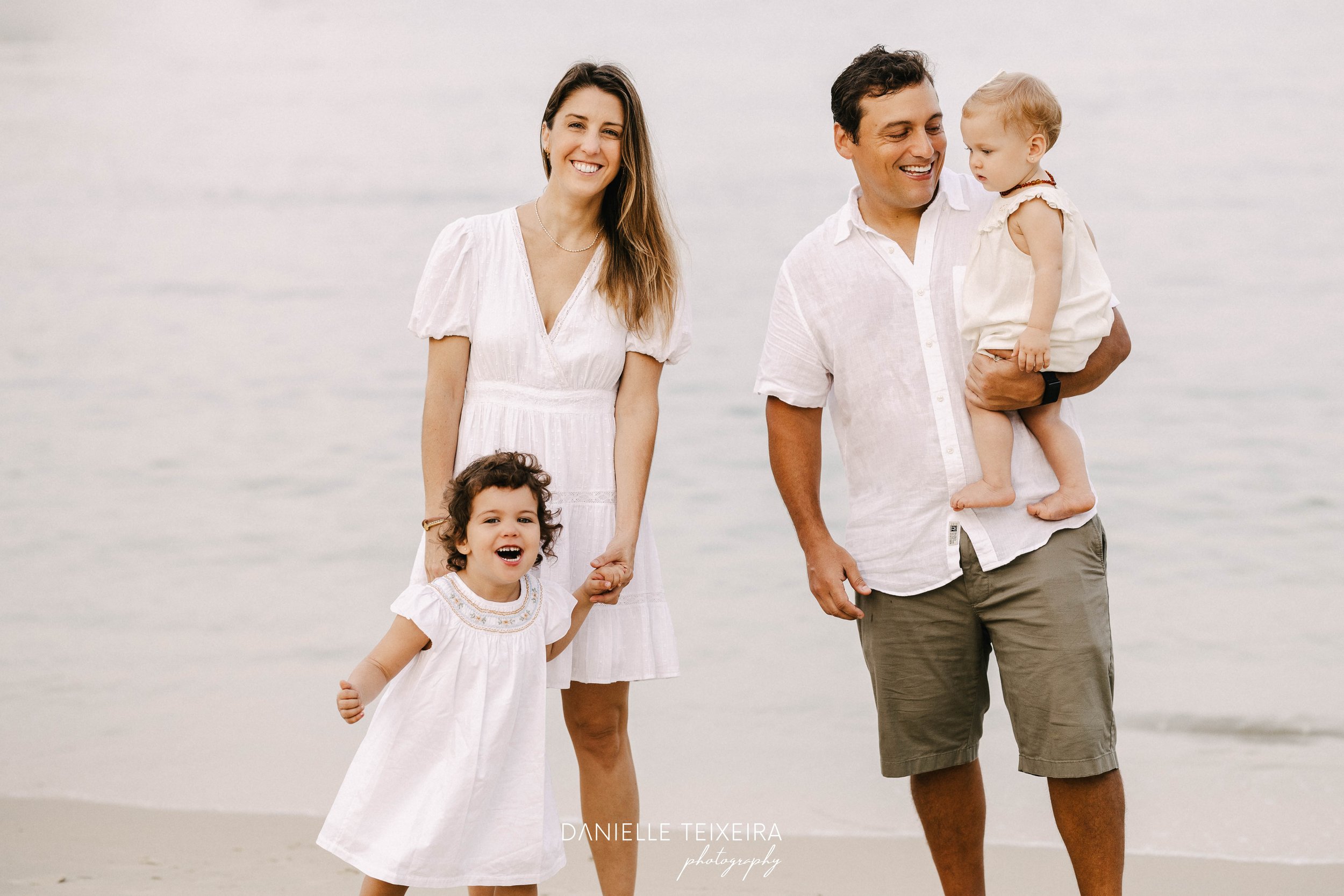 @DanielleTeixeira_Family_Photoshoot_Sentosa_Beach_Singapore_Luciana-26.jpg