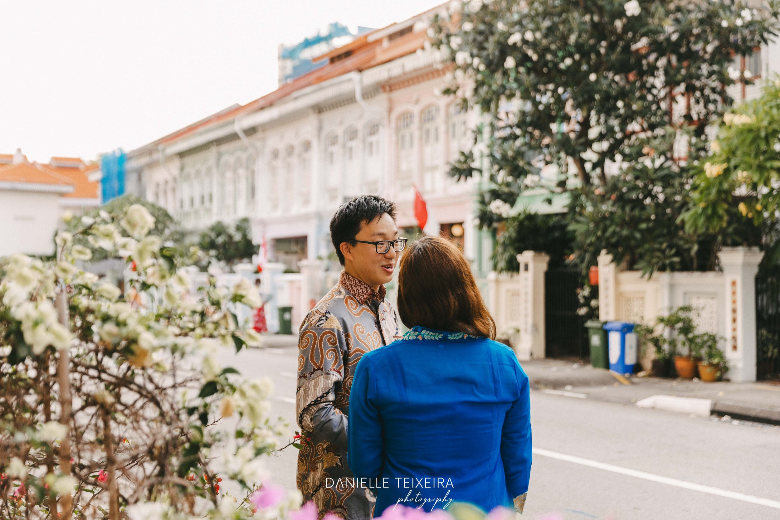 @DanielleTeixeira_Couple_Photoshoot_Peranakan_Houses_Singapore_Fiel-73.jpg