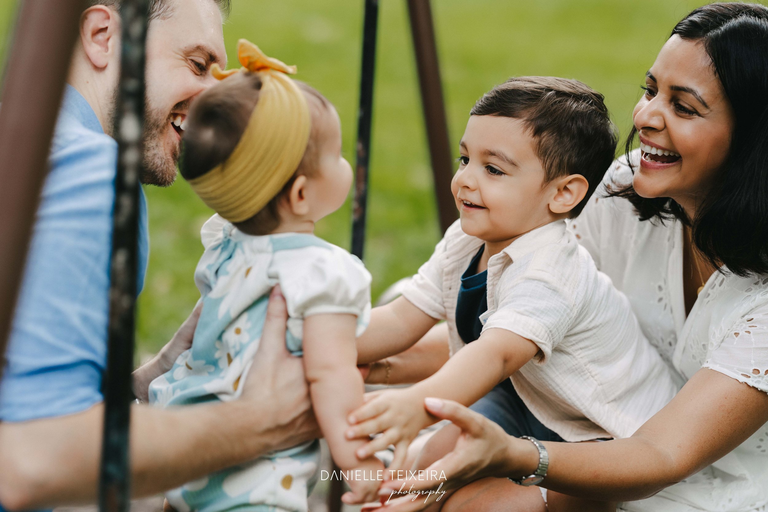 @DanielleTeixeira_Family_Photoshoot_Fort_Canning_Park_Reena-75.jpg