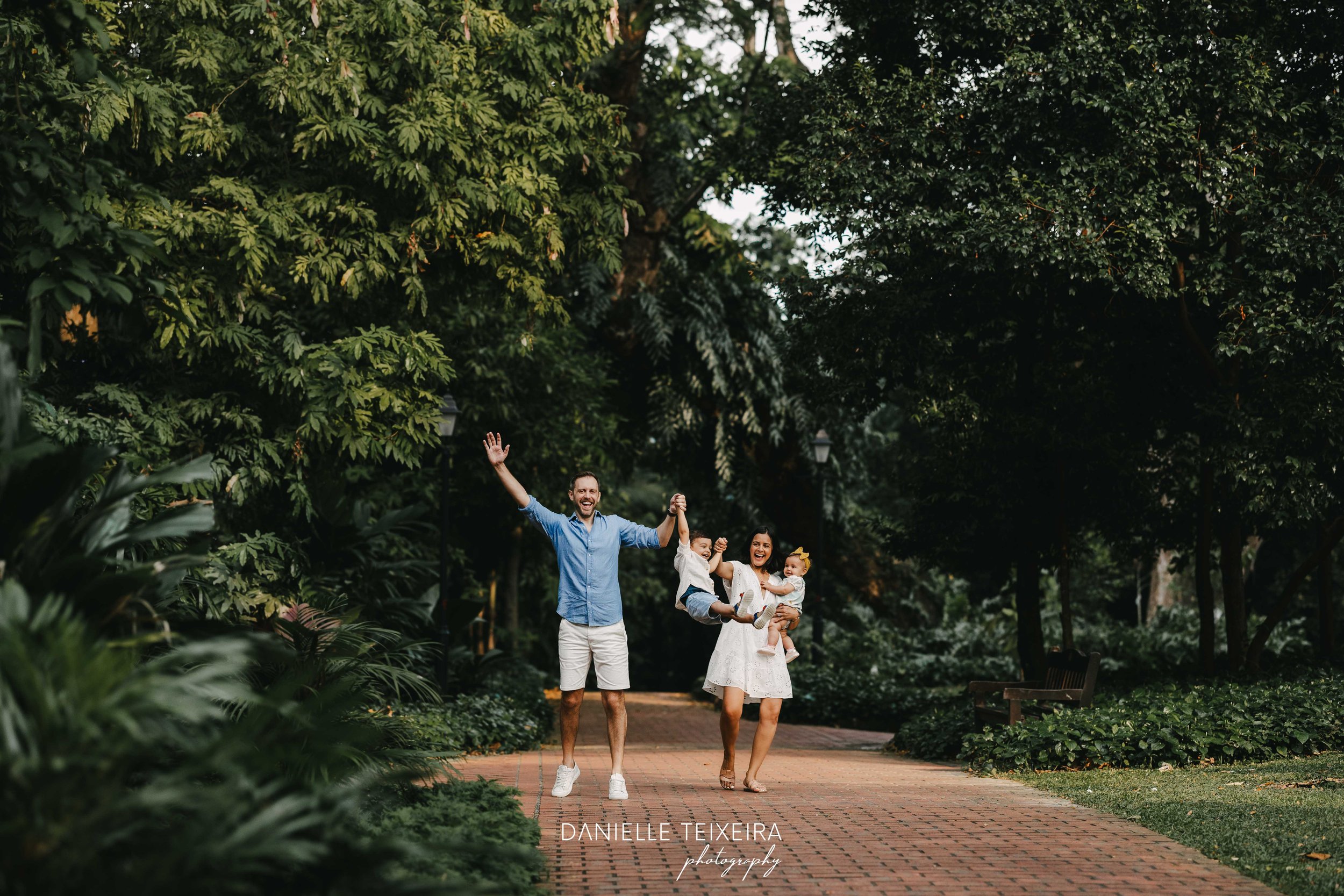 @DanielleTeixeira_Family_Photoshoot_Fort_Canning_Park_Reena-104.jpg