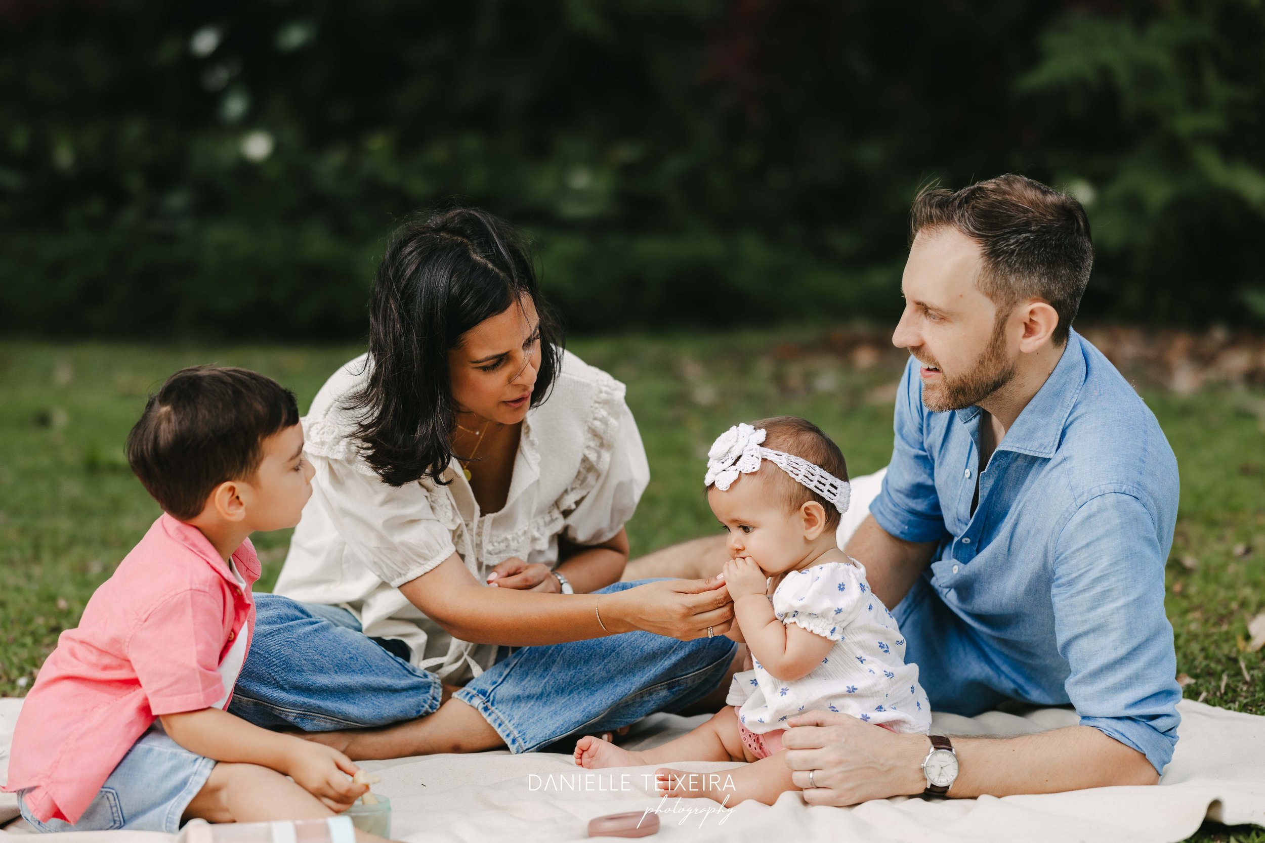 @DanielleTeixeira_Family_Photoshoot_Fort_Canning_Park_Reena-183.jpg