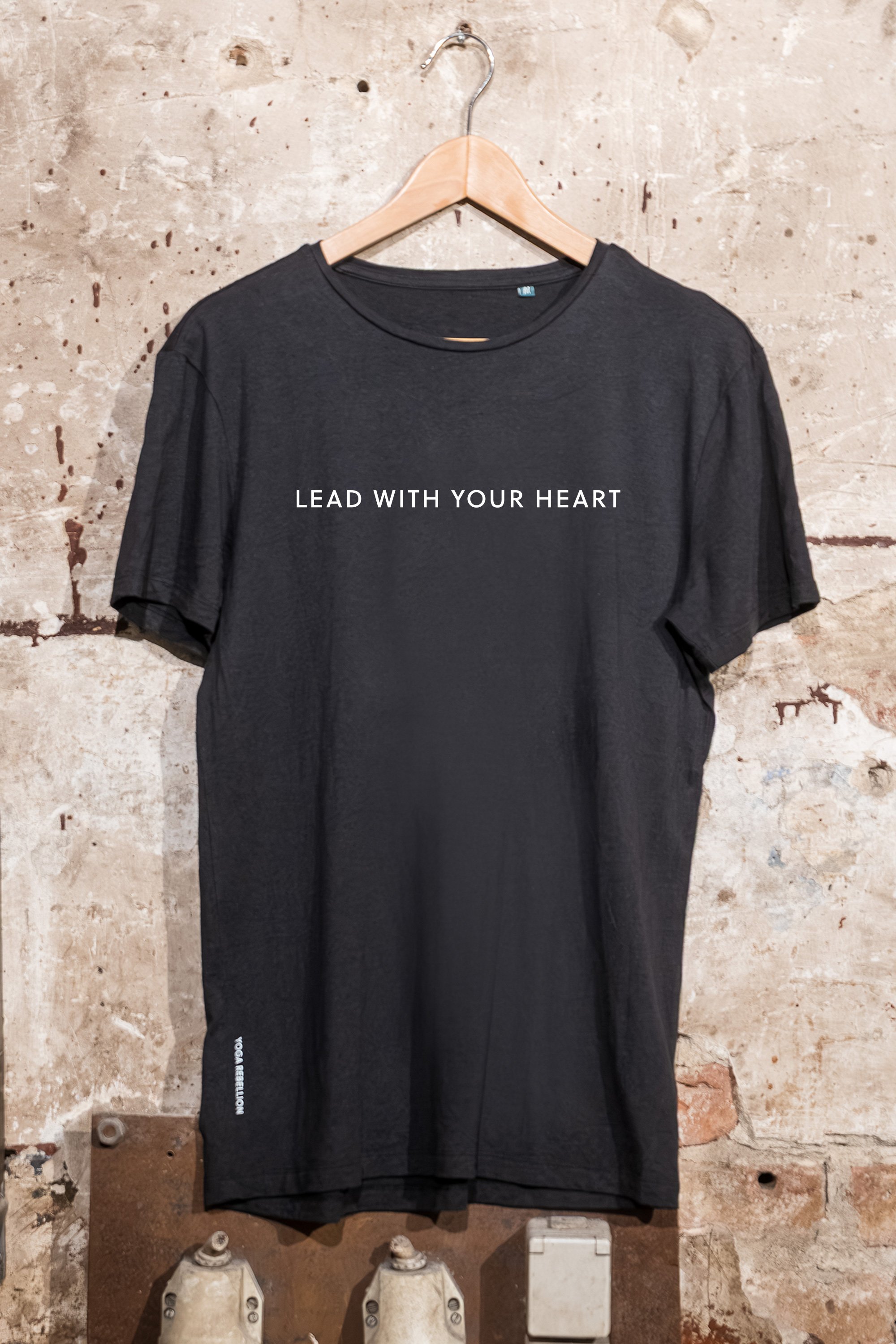 unisex_crop_lead.jpg