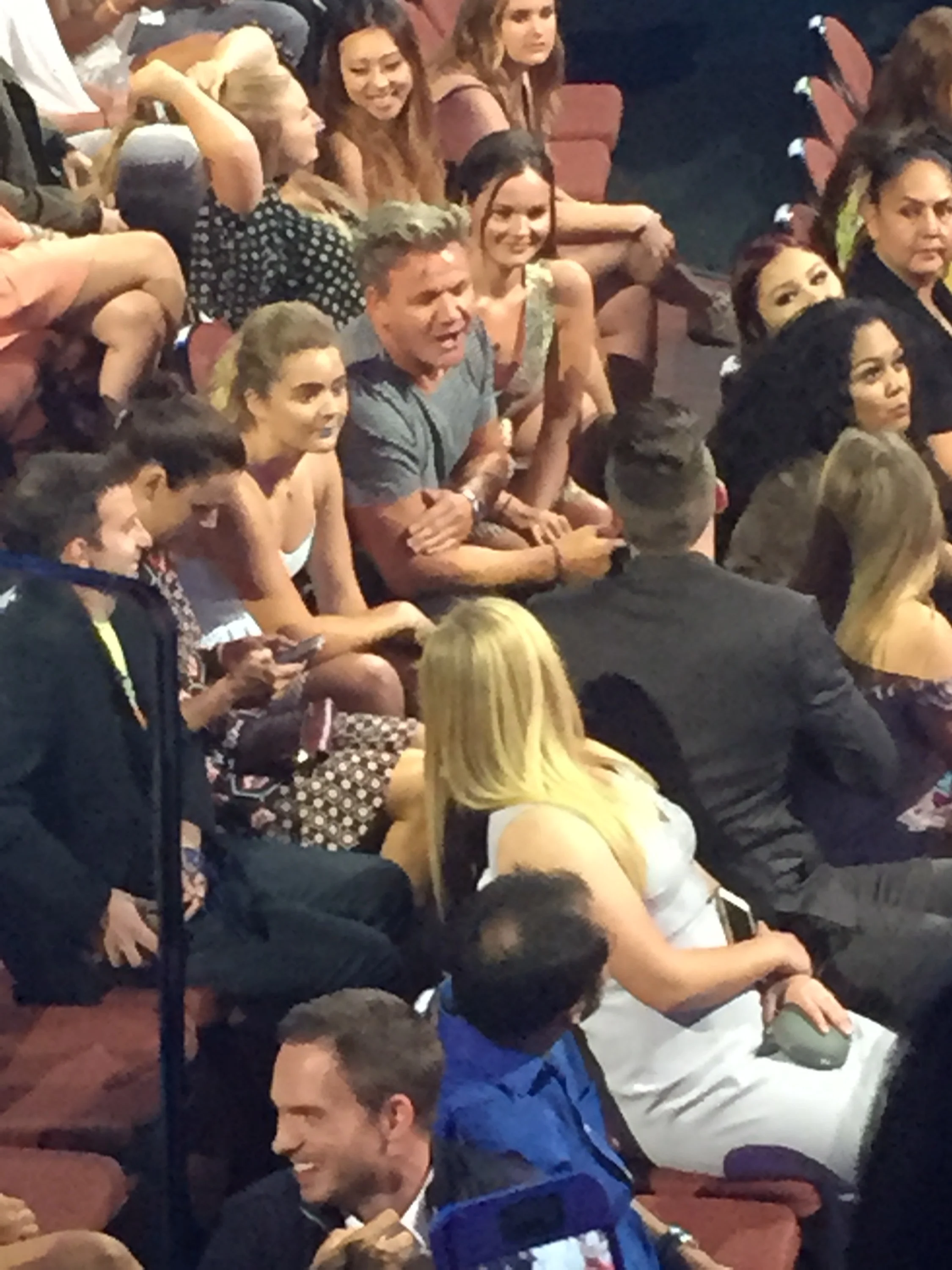 Gordon Ramsay and his three daughters chatting to Pretty Little Liars star Sasha Pieterse. 