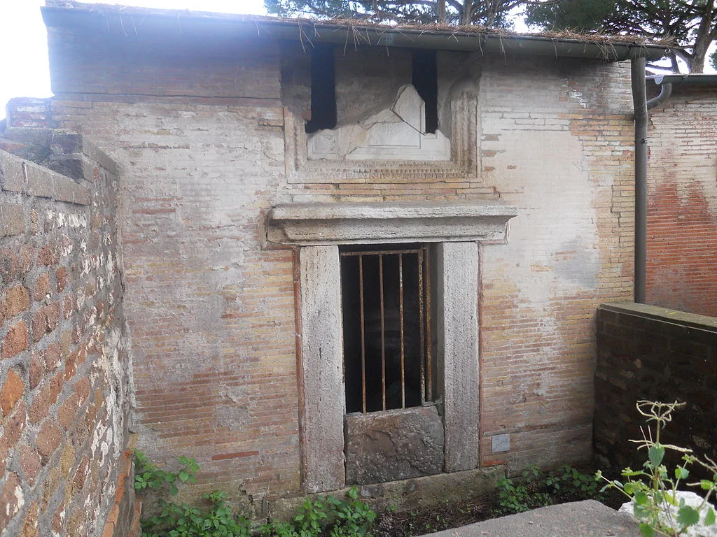 Fiumicino - Isola sacra - Necropoli di Porto, Image by Massimop CC BY-SA 3.0