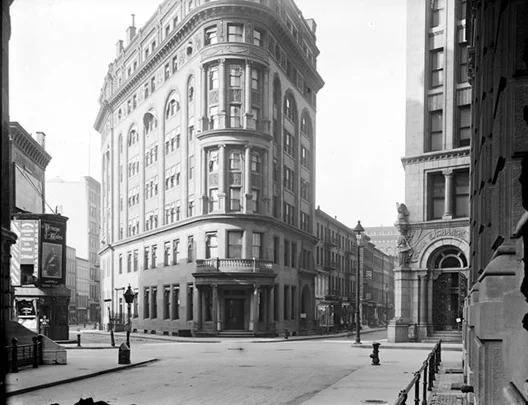 Delmonico's on Beaver and William streets, by Robert L. Bracklow, 1849 - 1919. From the Collections of the Museum of the City of New York. [ link
